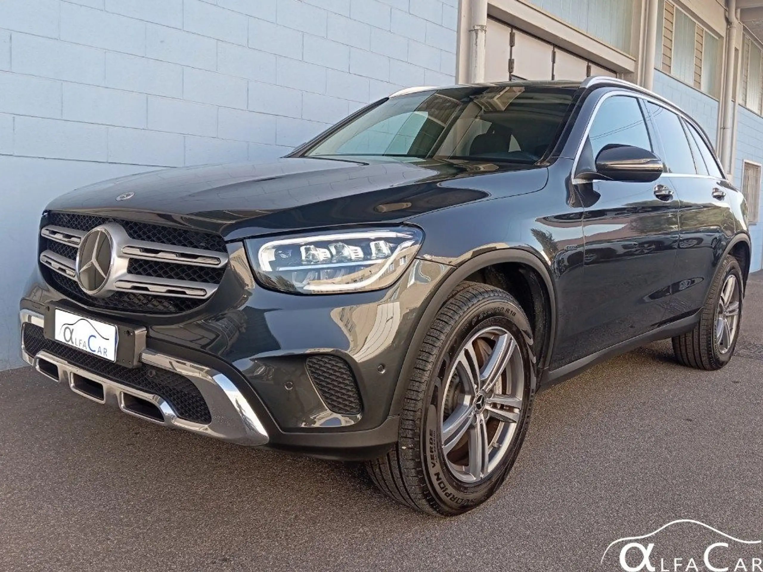 Mercedes-Benz - GLC 300