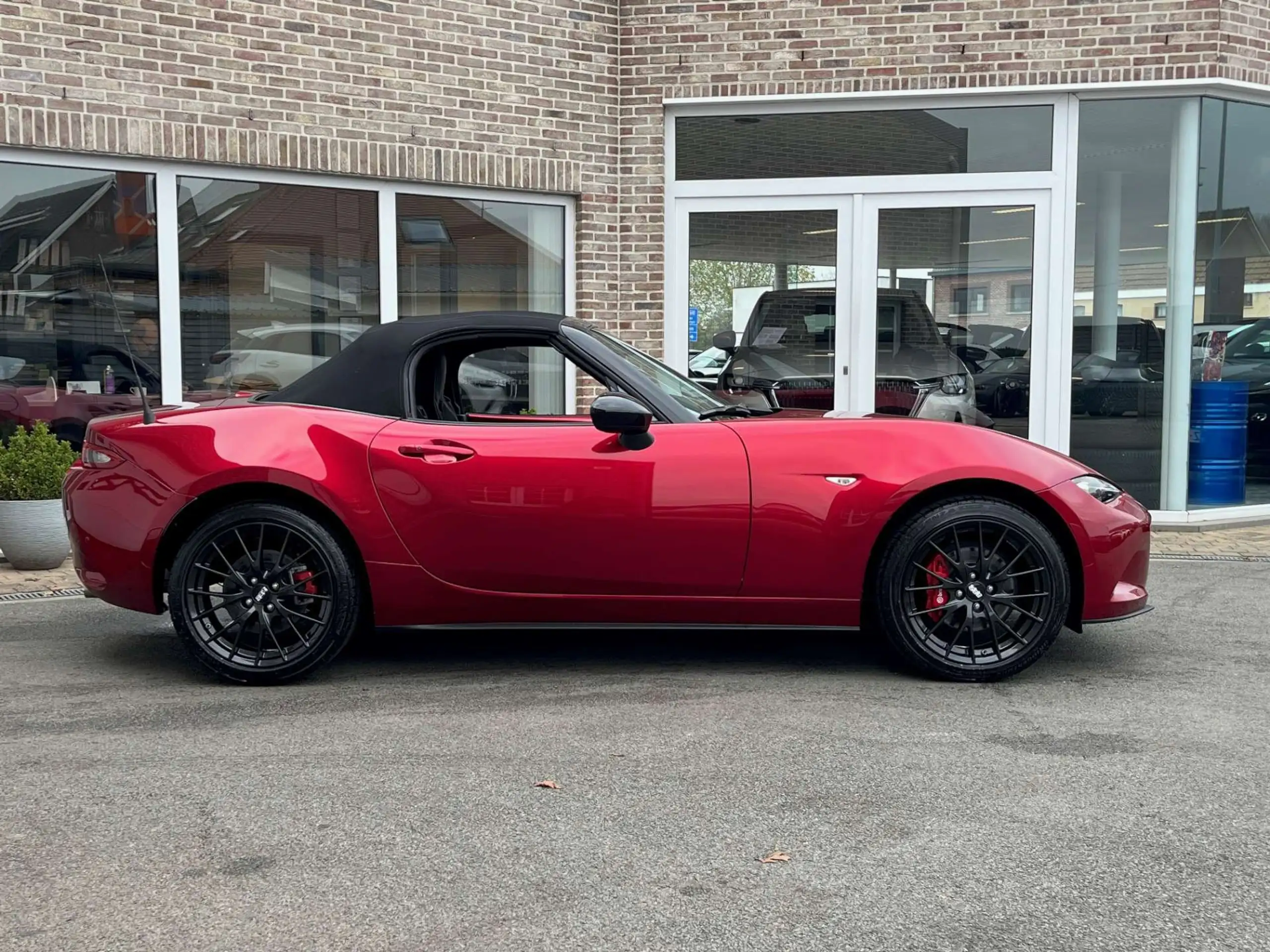 Mazda - MX-5