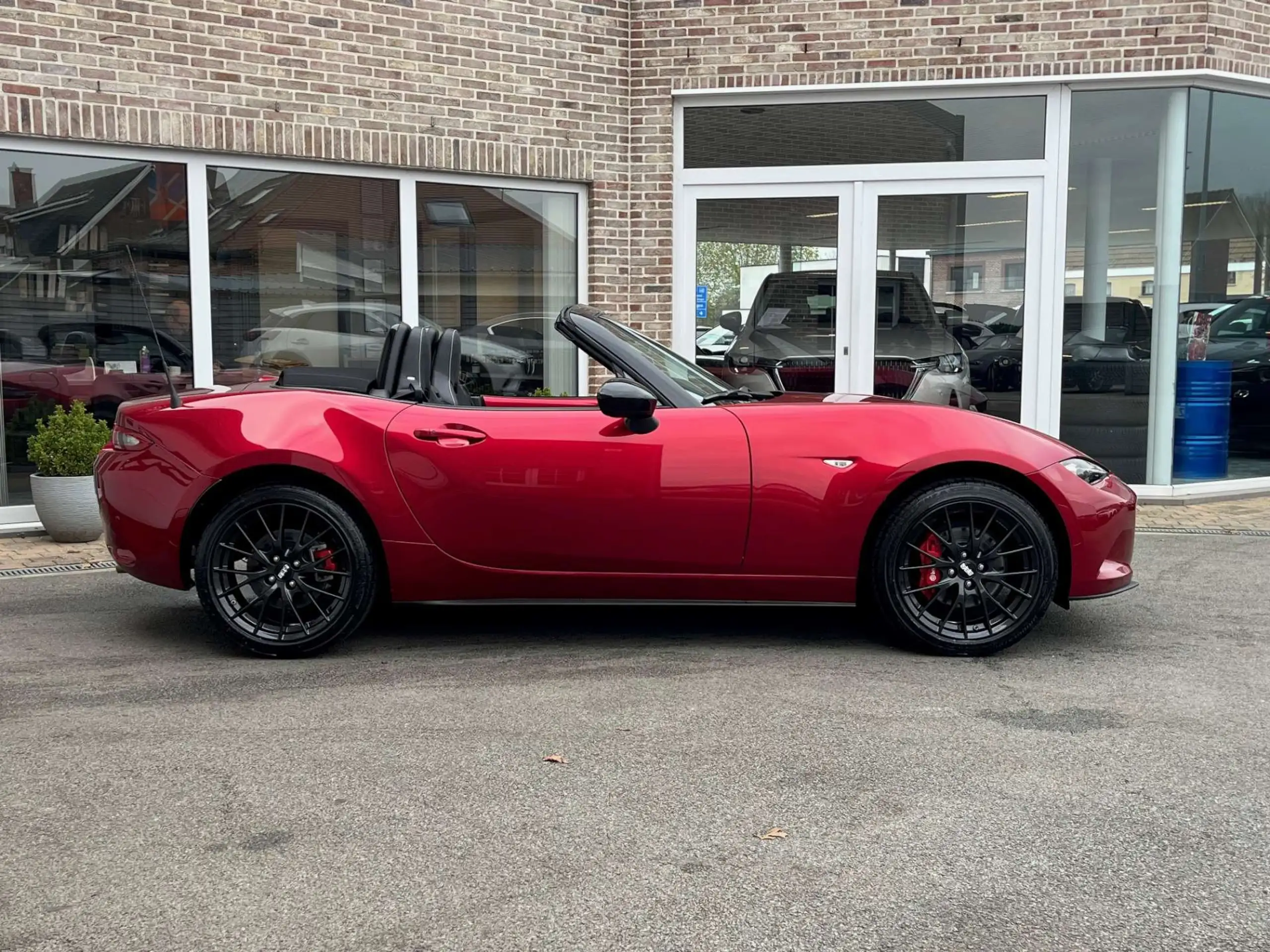 Mazda - MX-5