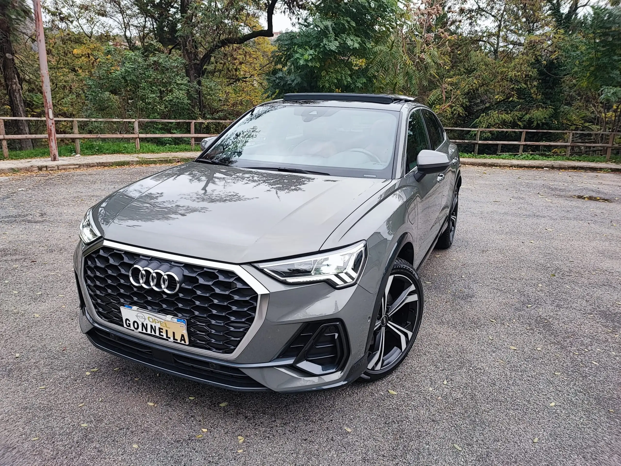 Audi - Q3