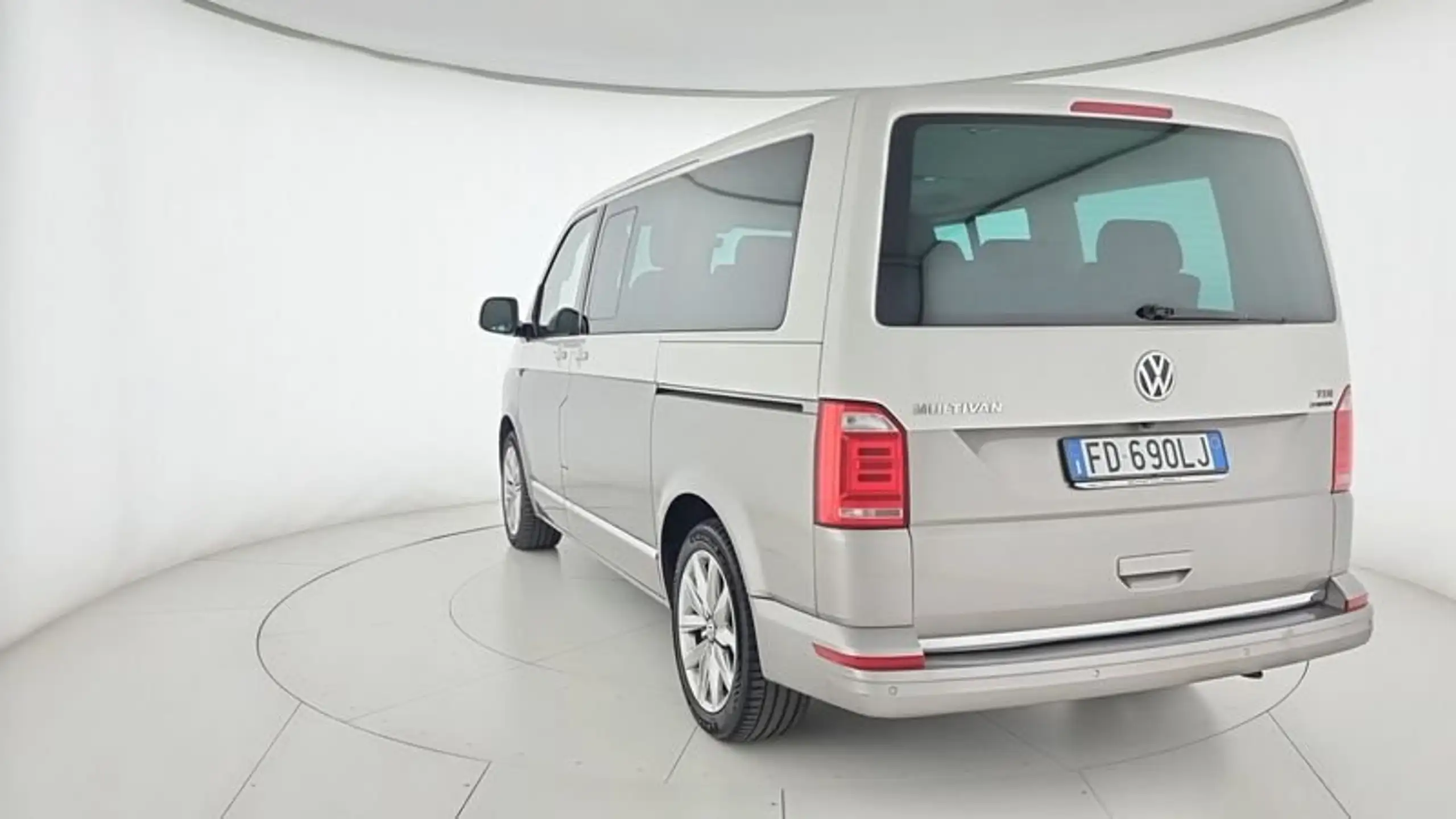 Volkswagen - T6 Multivan