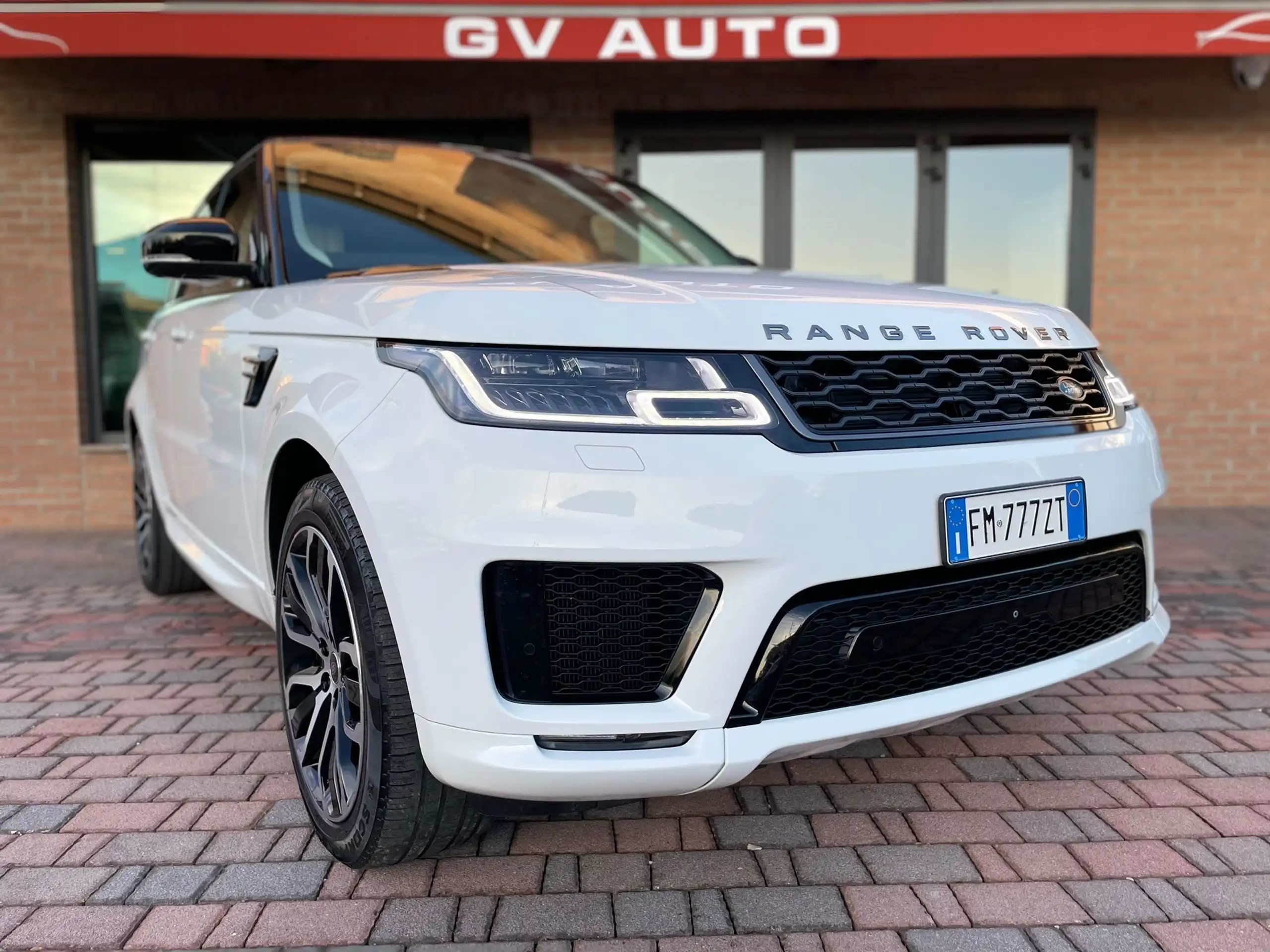 Land Rover - Range Rover Sport