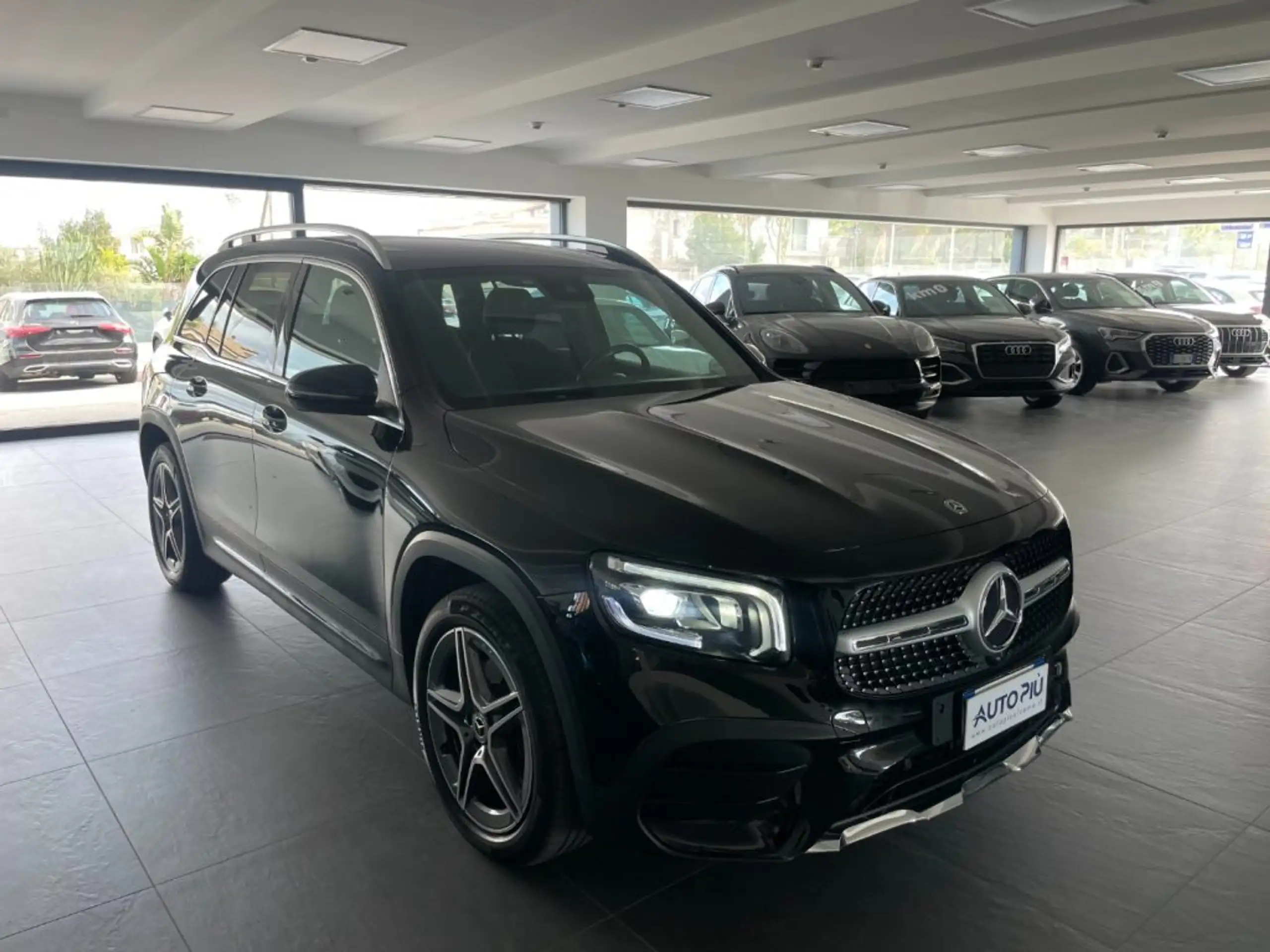 Mercedes-Benz GLB 200 2020