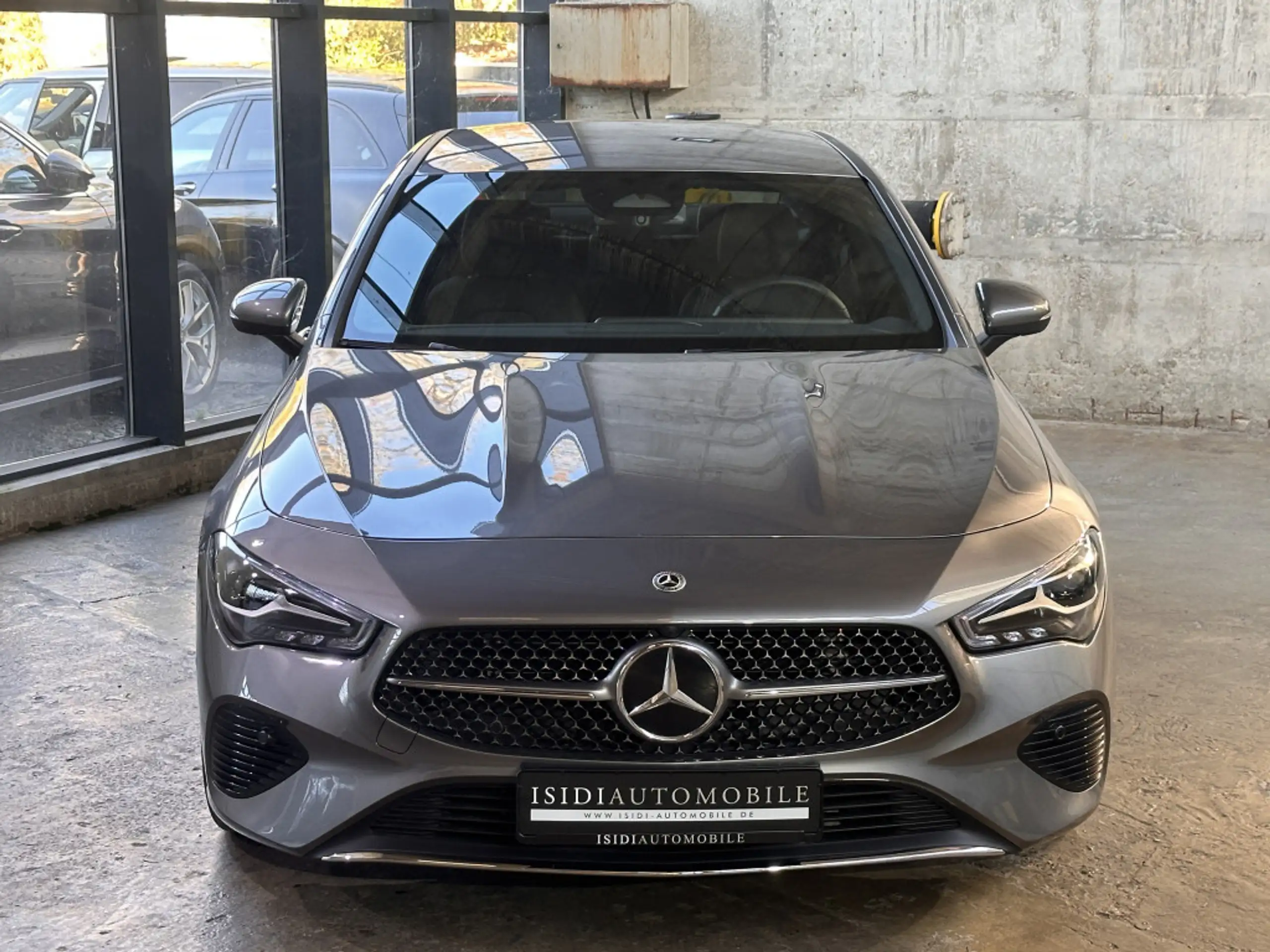 Mercedes-Benz - CLA 180