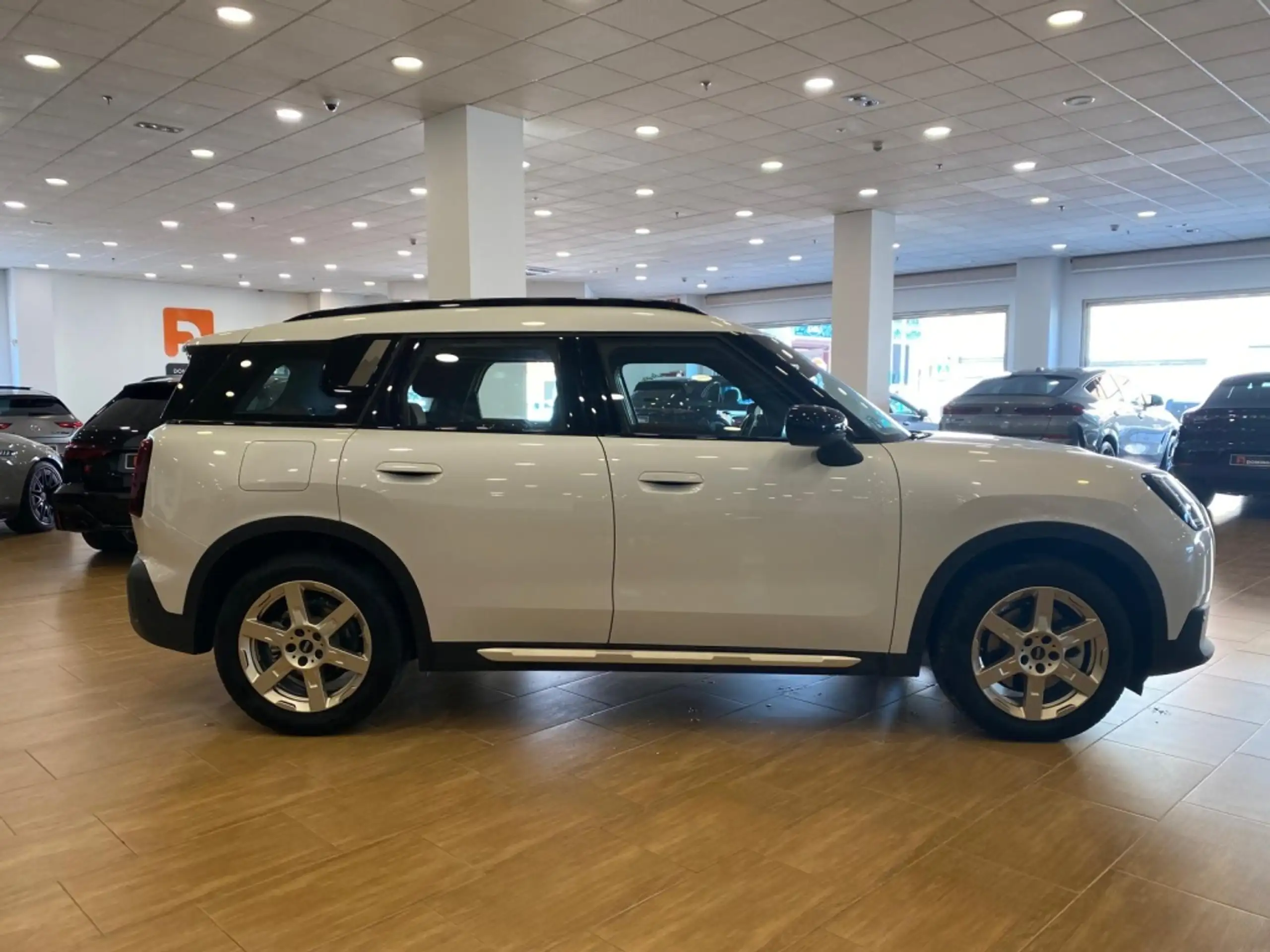 MINI - One Countryman