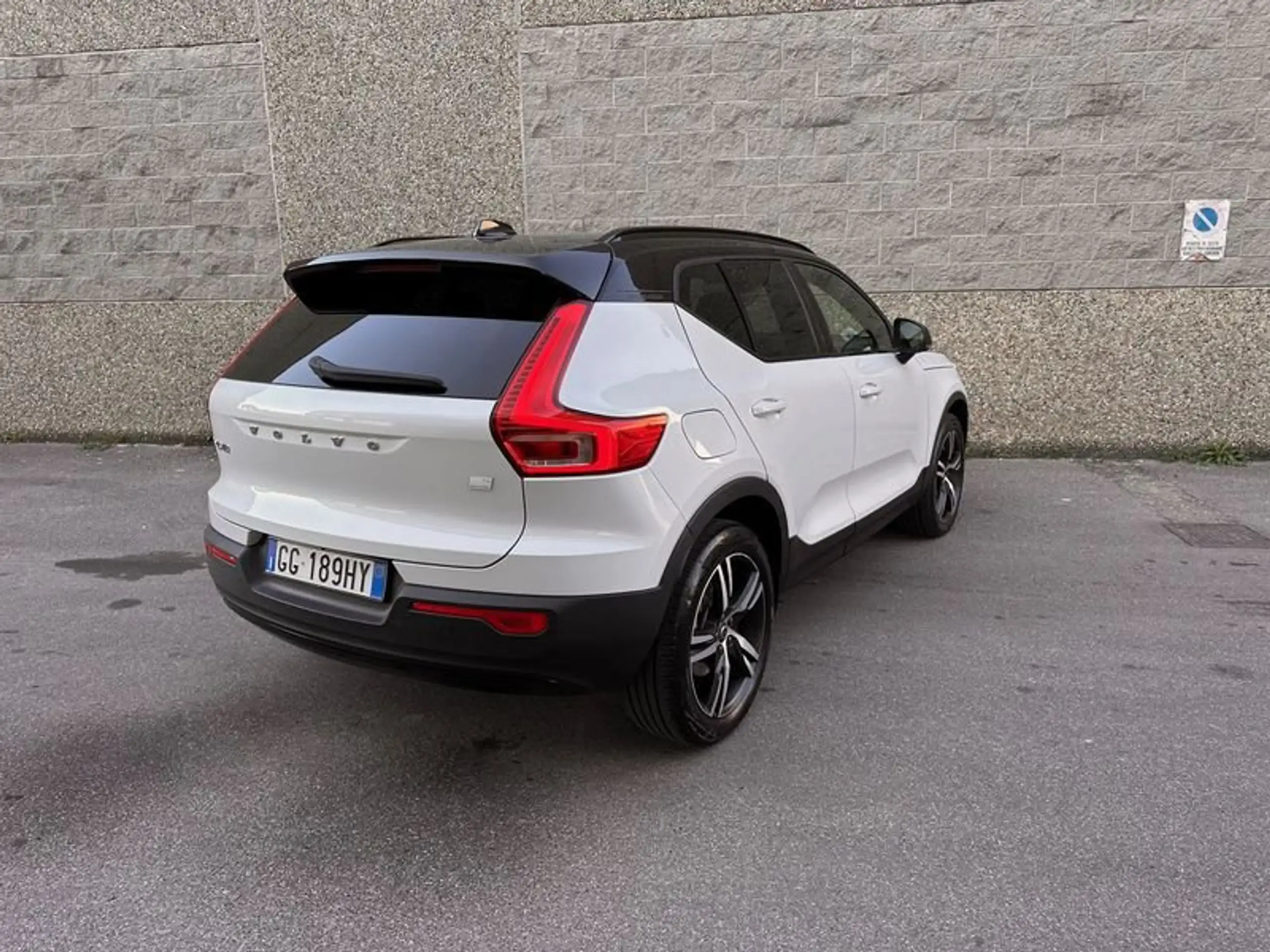 Volvo - XC40