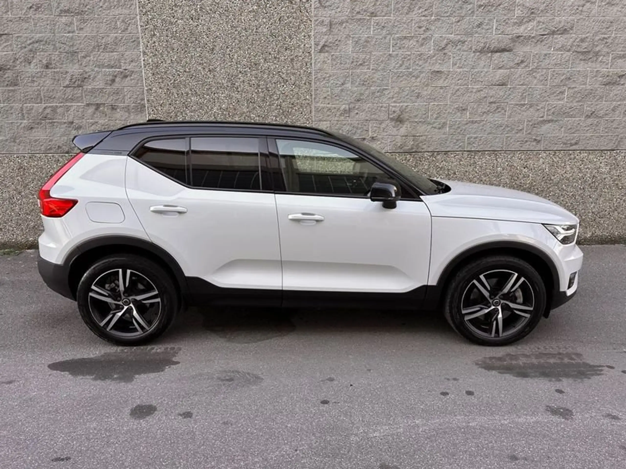 Volvo - XC40