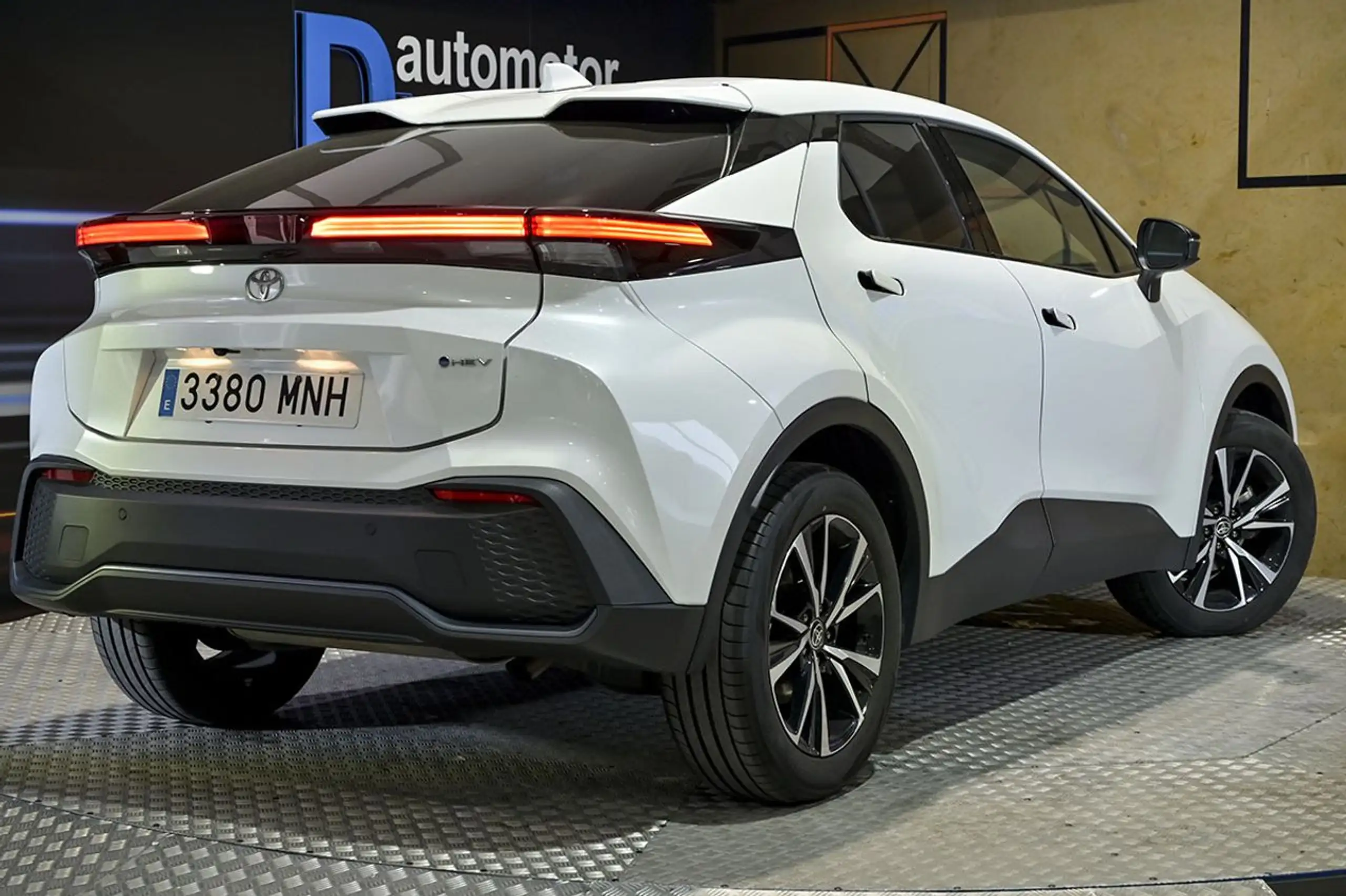 Toyota - C-HR