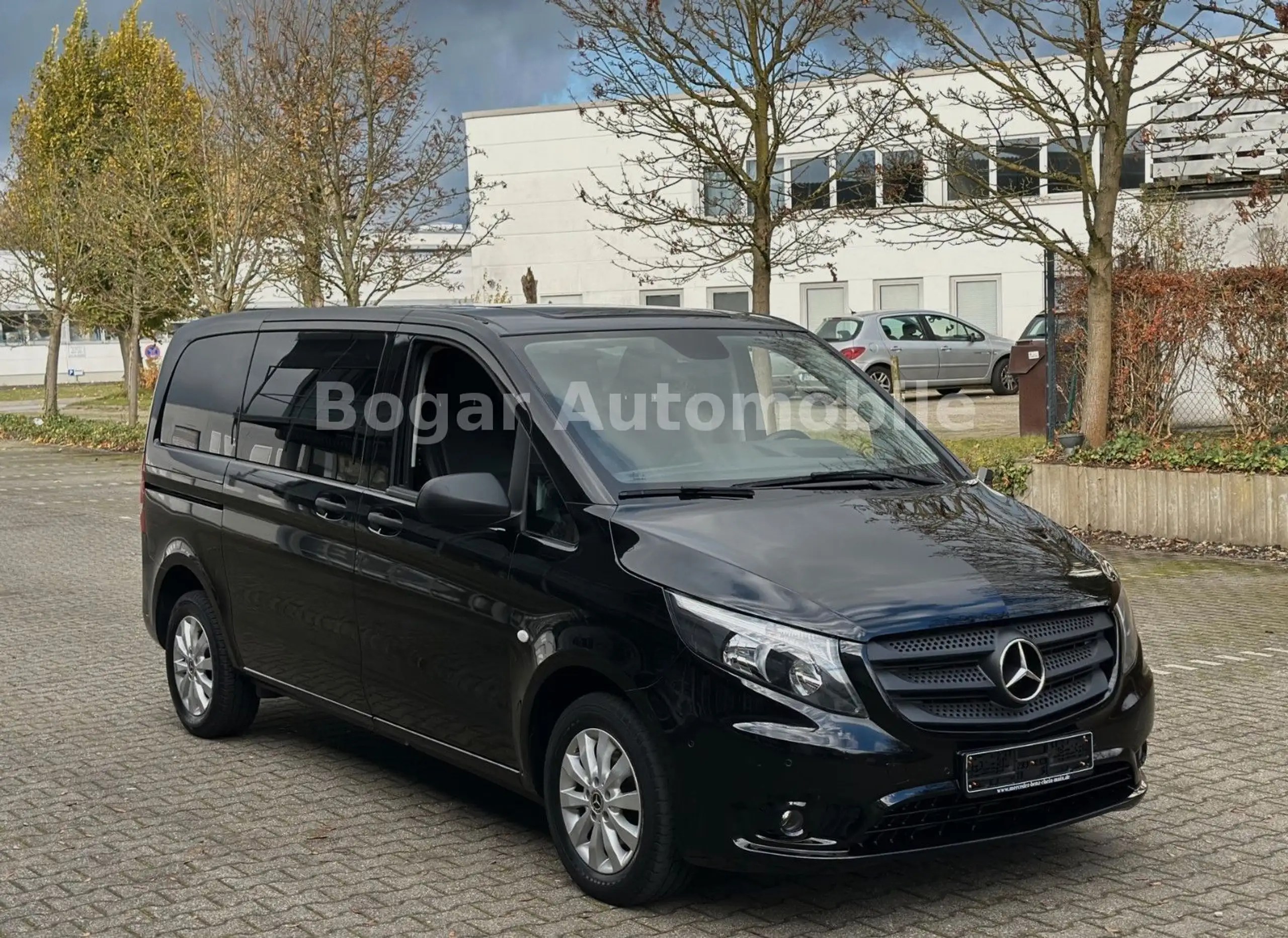 Mercedes-Benz - Vito