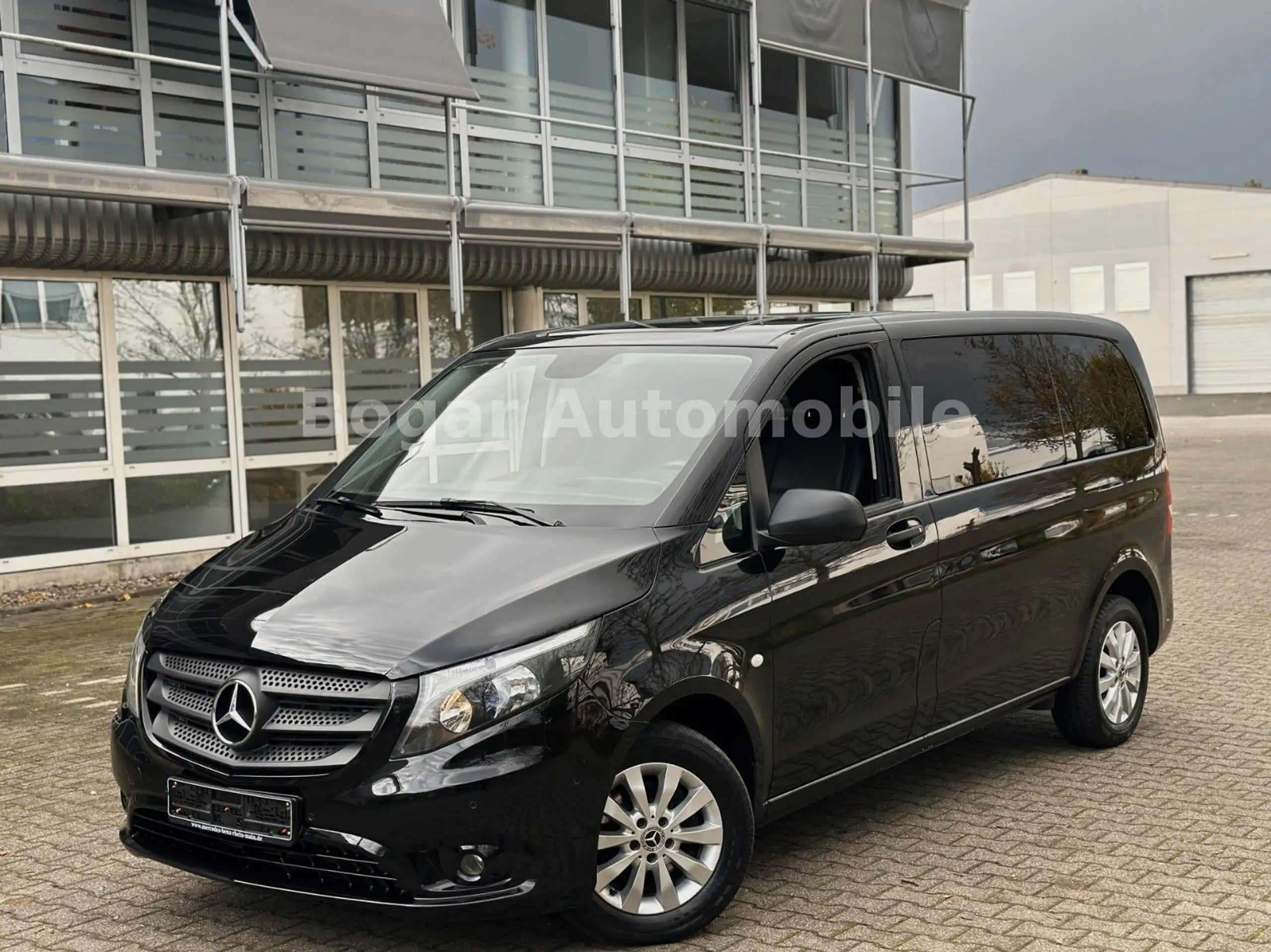 Mercedes-Benz - Vito