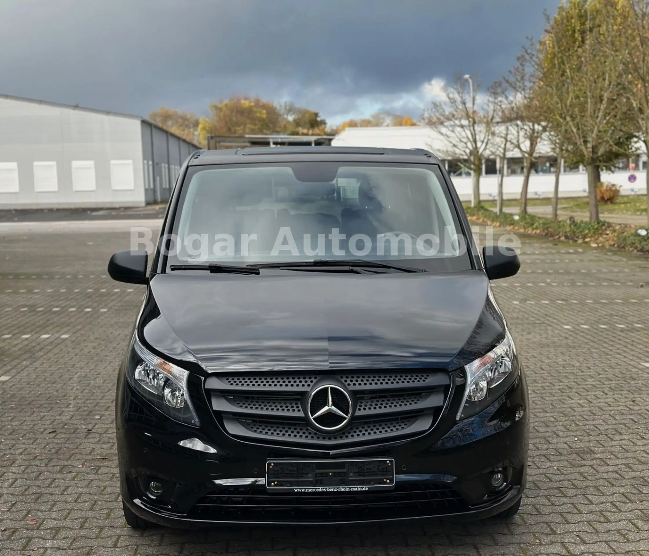 Mercedes-Benz - Vito