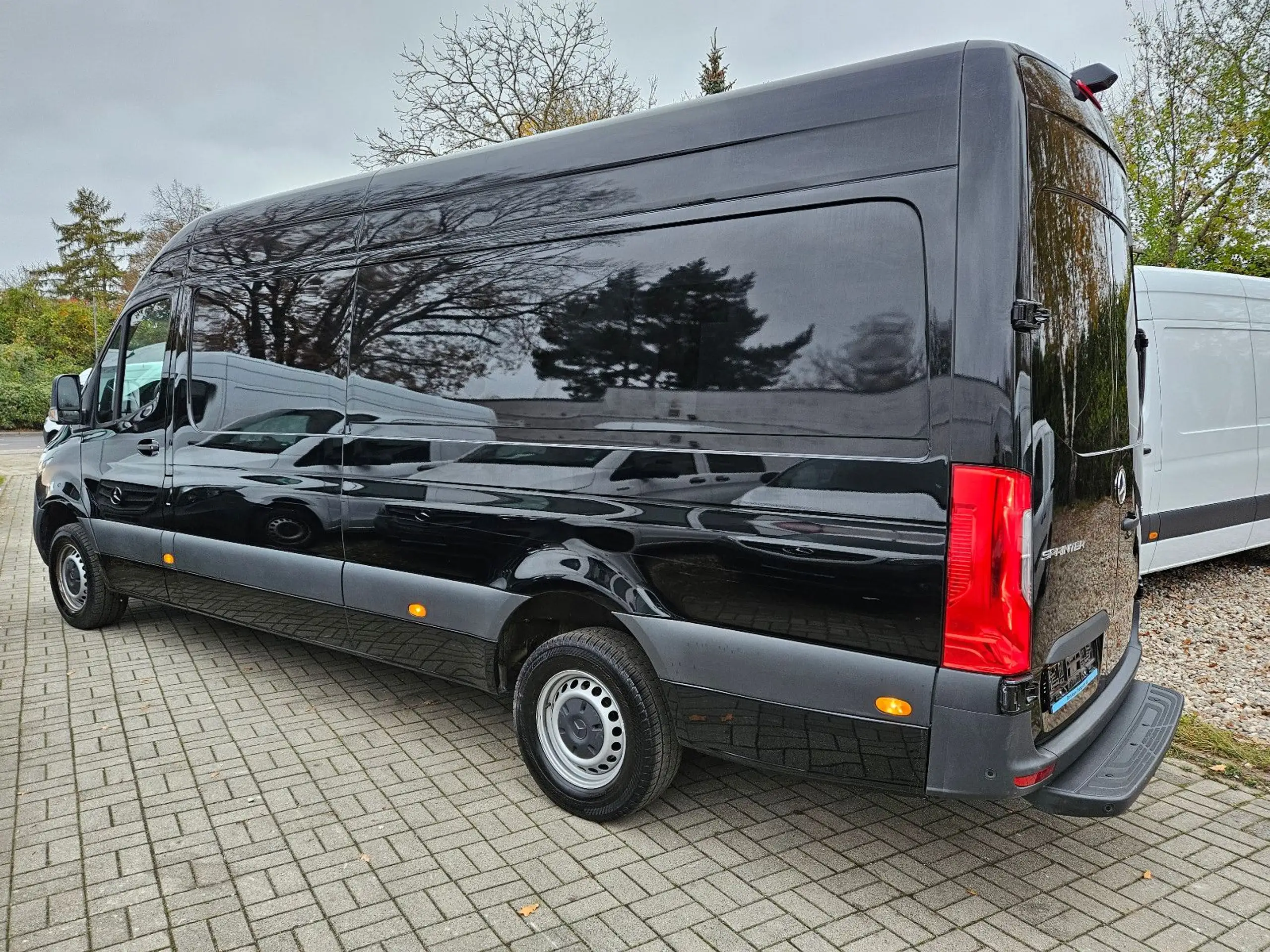 Mercedes-Benz - Sprinter