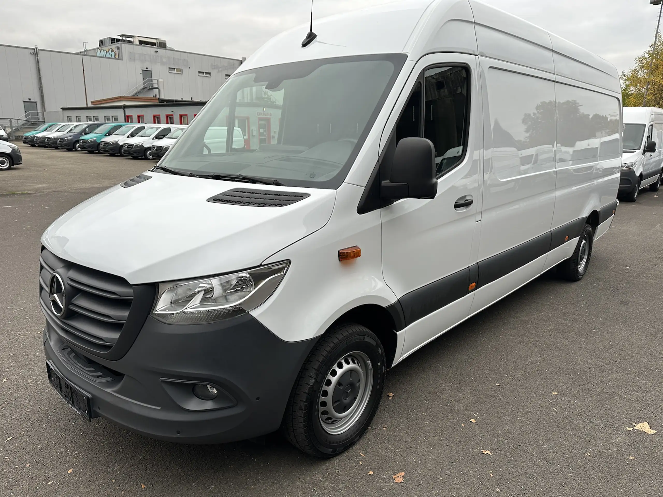 Mercedes-Benz - Sprinter