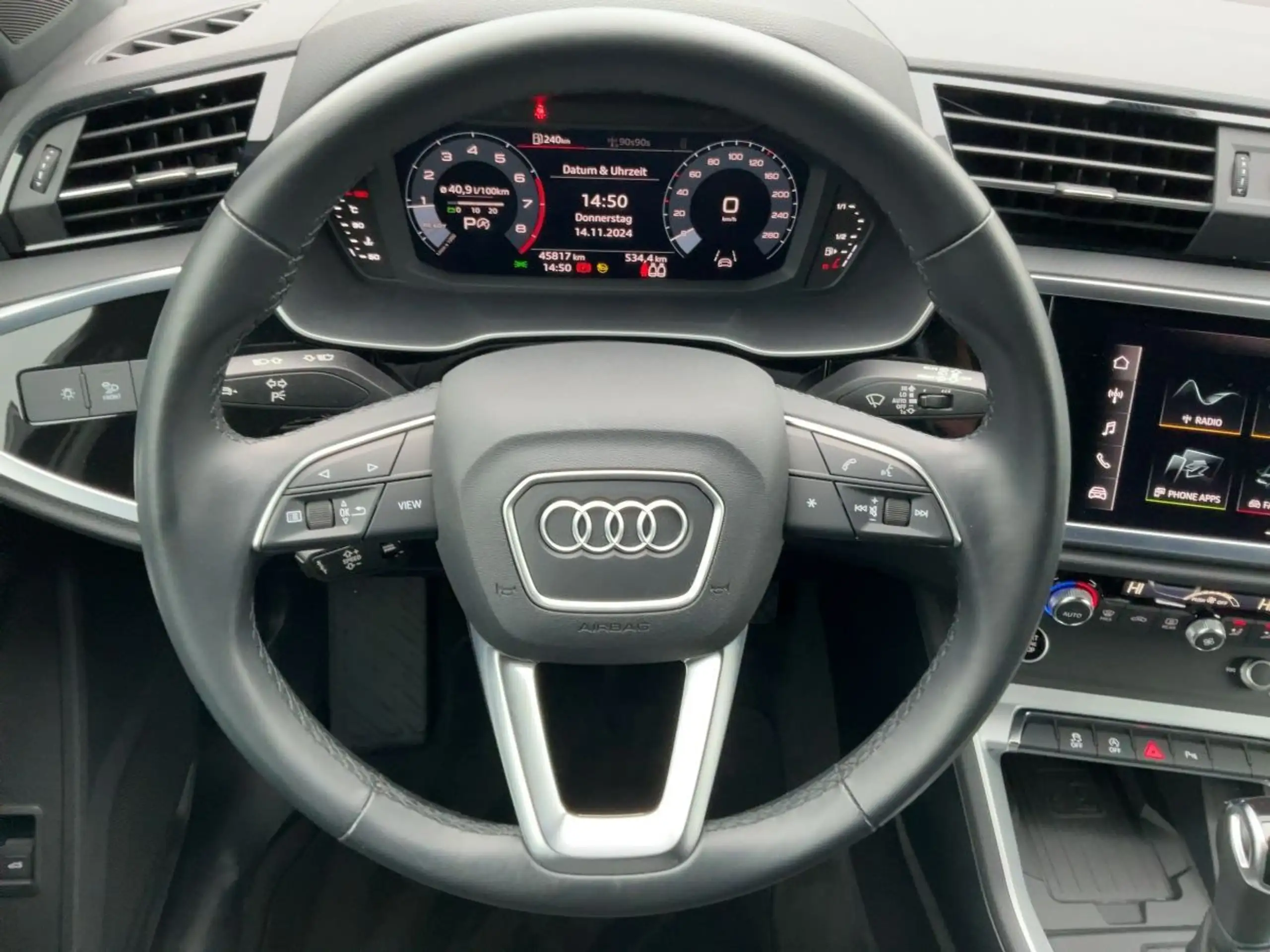 Audi - Q3