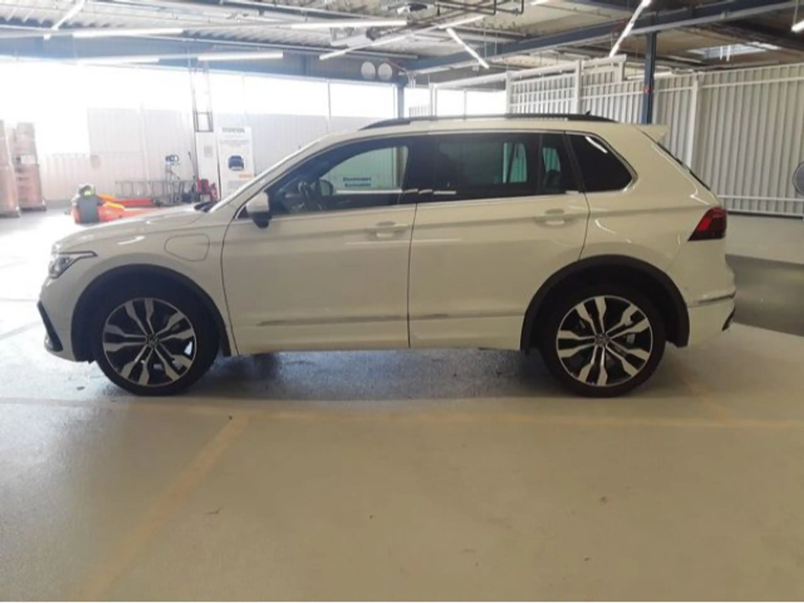 Volkswagen - Tiguan