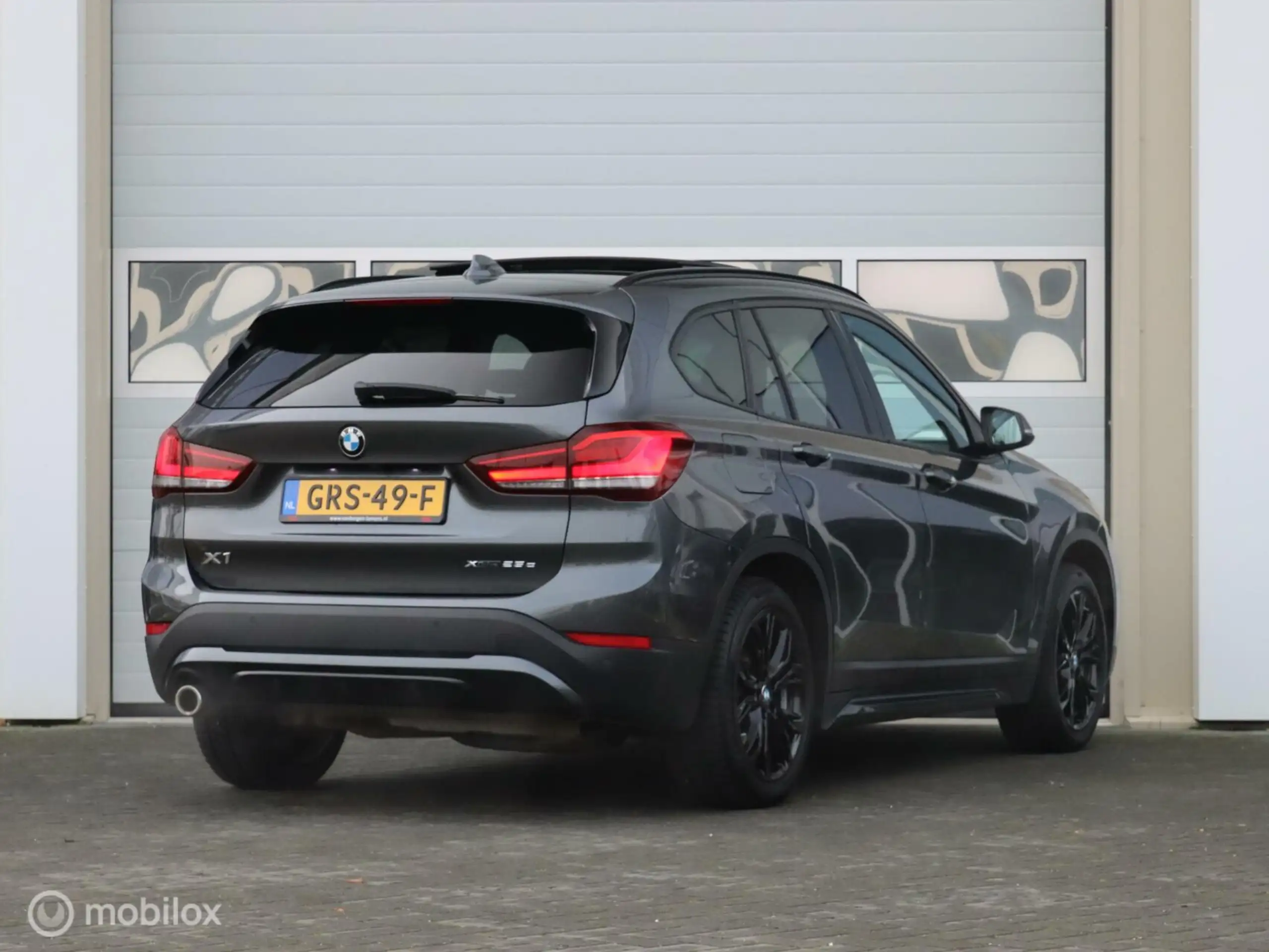 BMW - X1