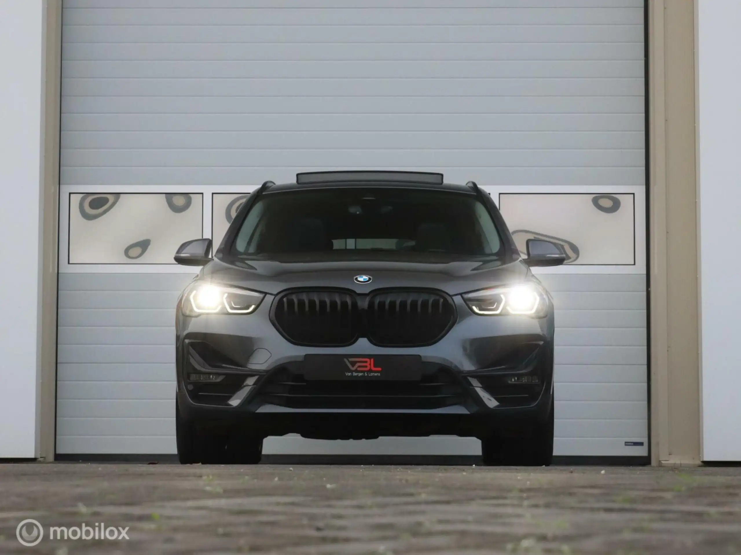 BMW - X1