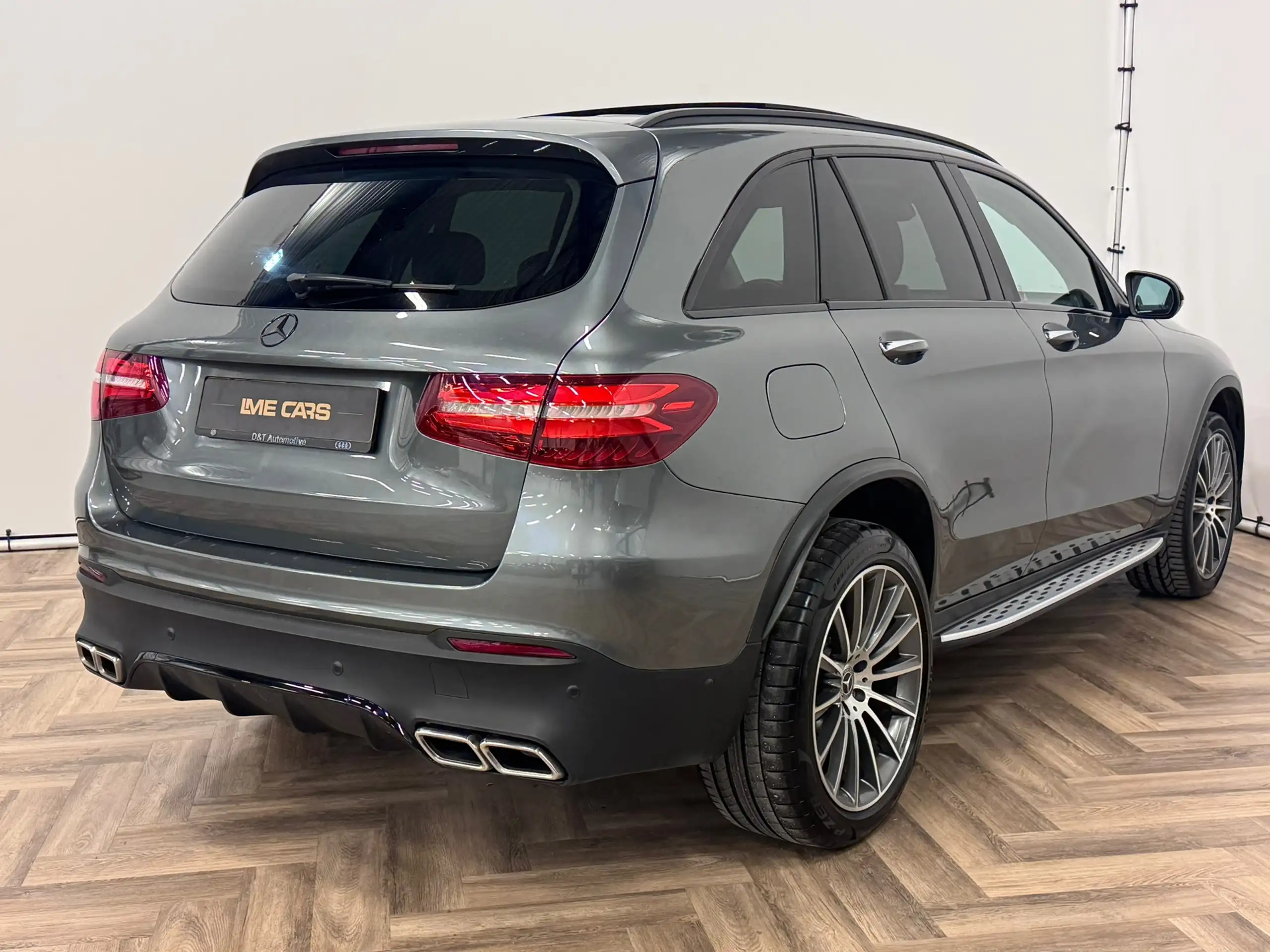 Mercedes-Benz - GLC 300