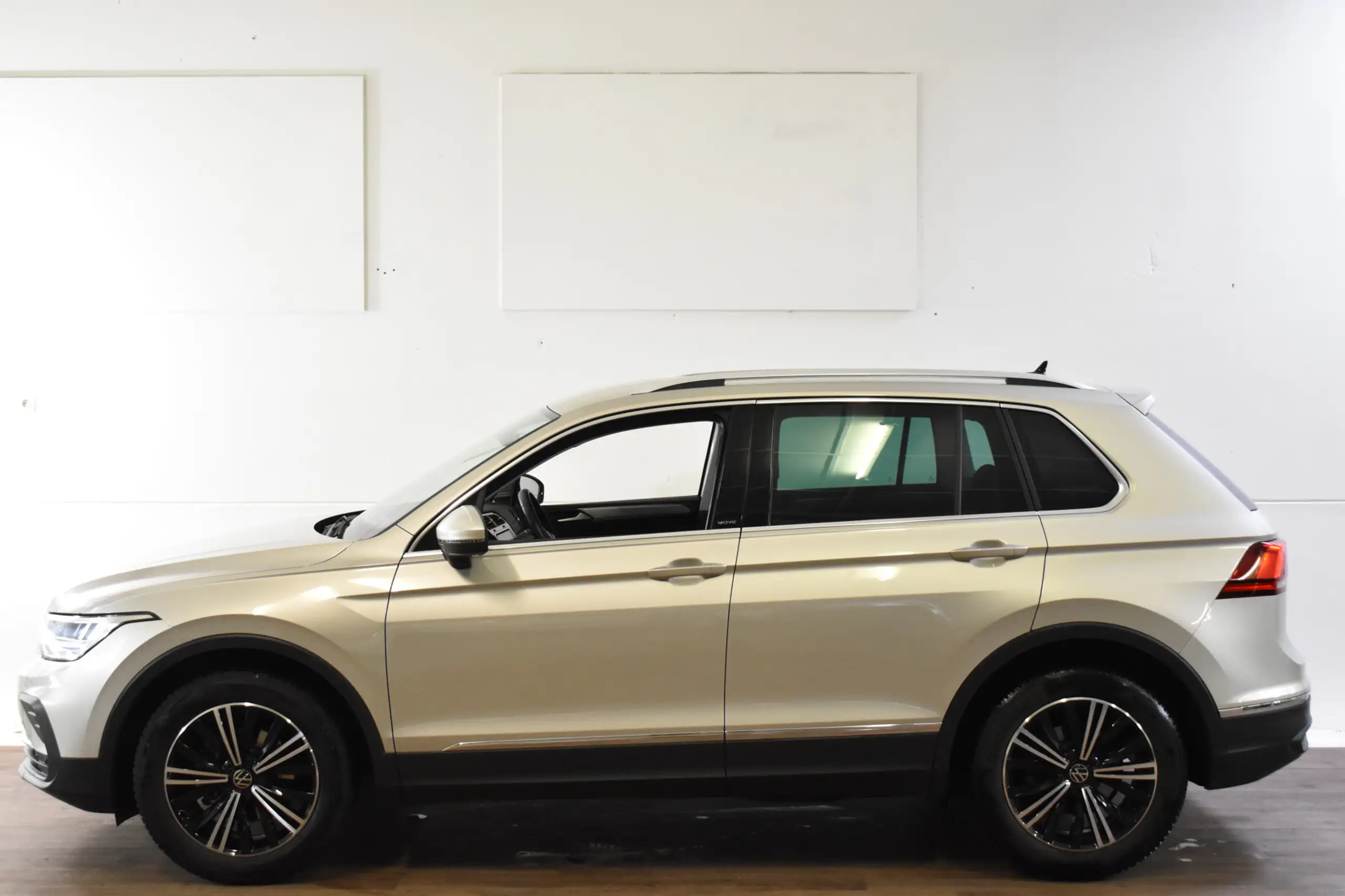 Volkswagen - Tiguan