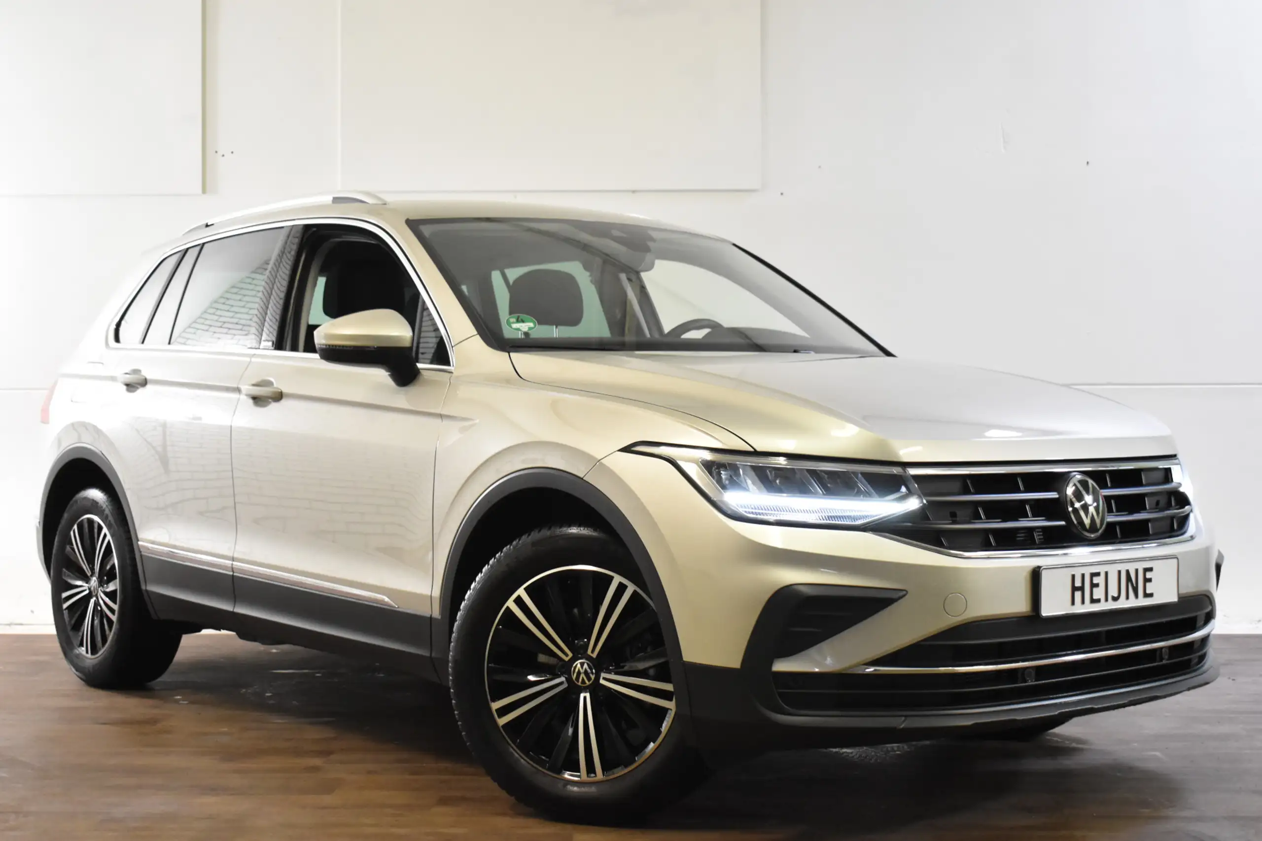 Volkswagen - Tiguan