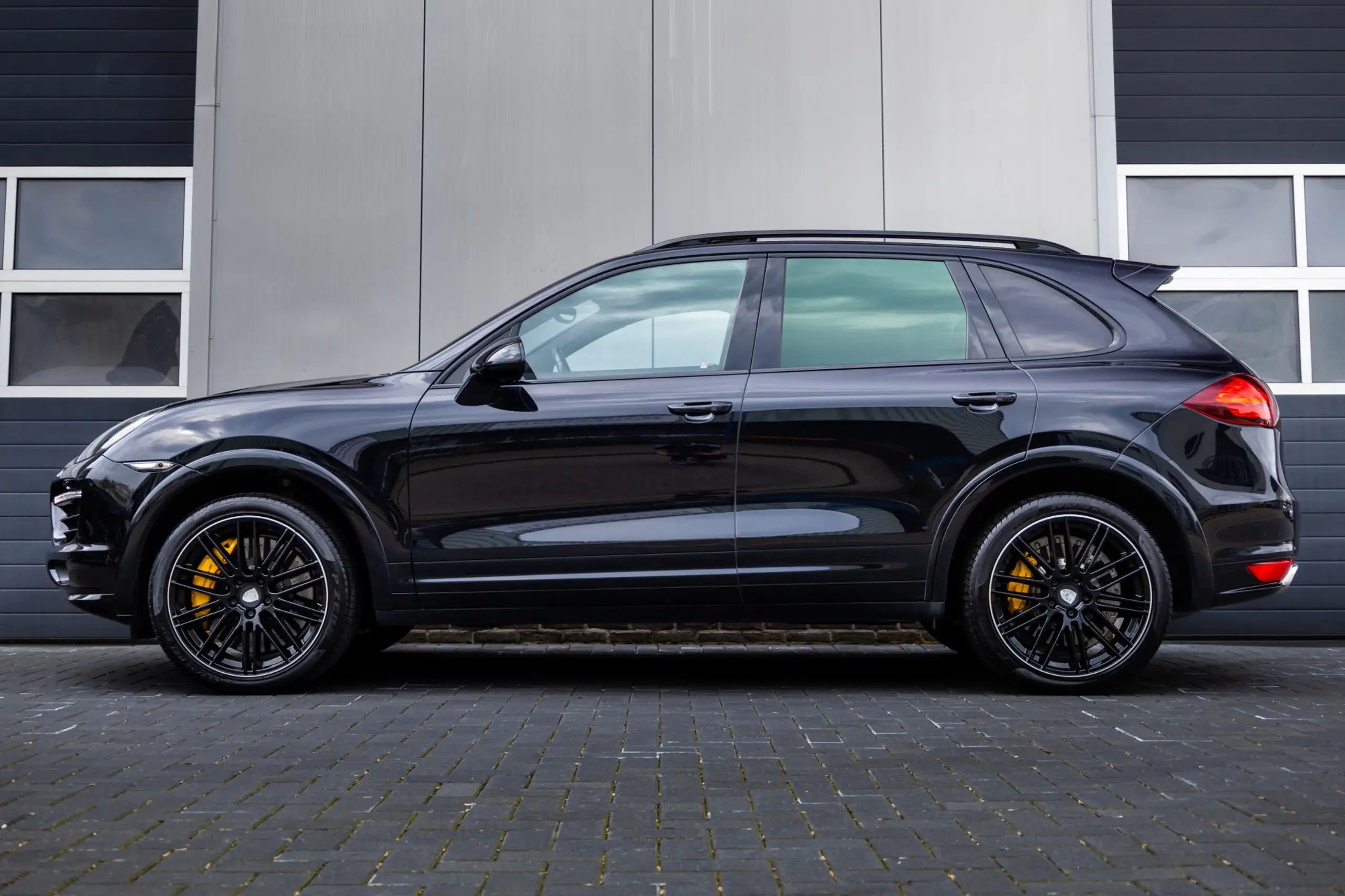 Porsche - Cayenne