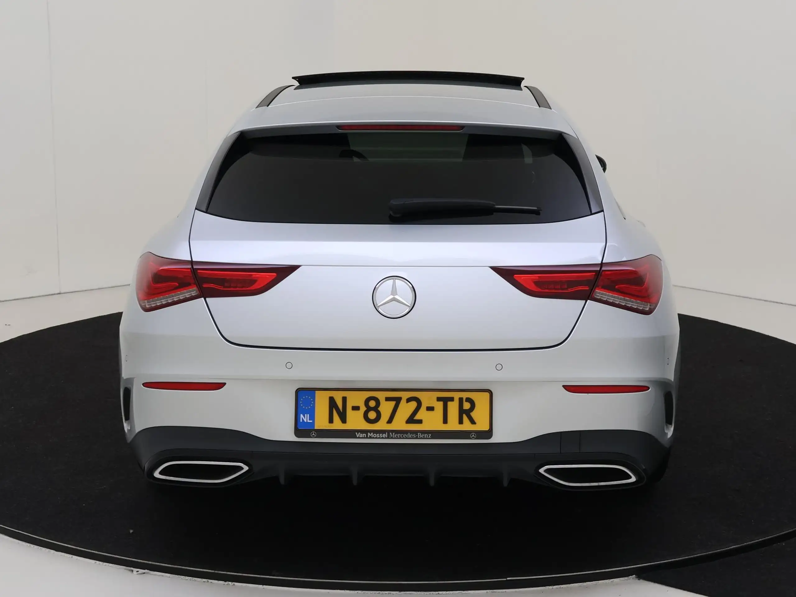 Mercedes-Benz - CLA 180