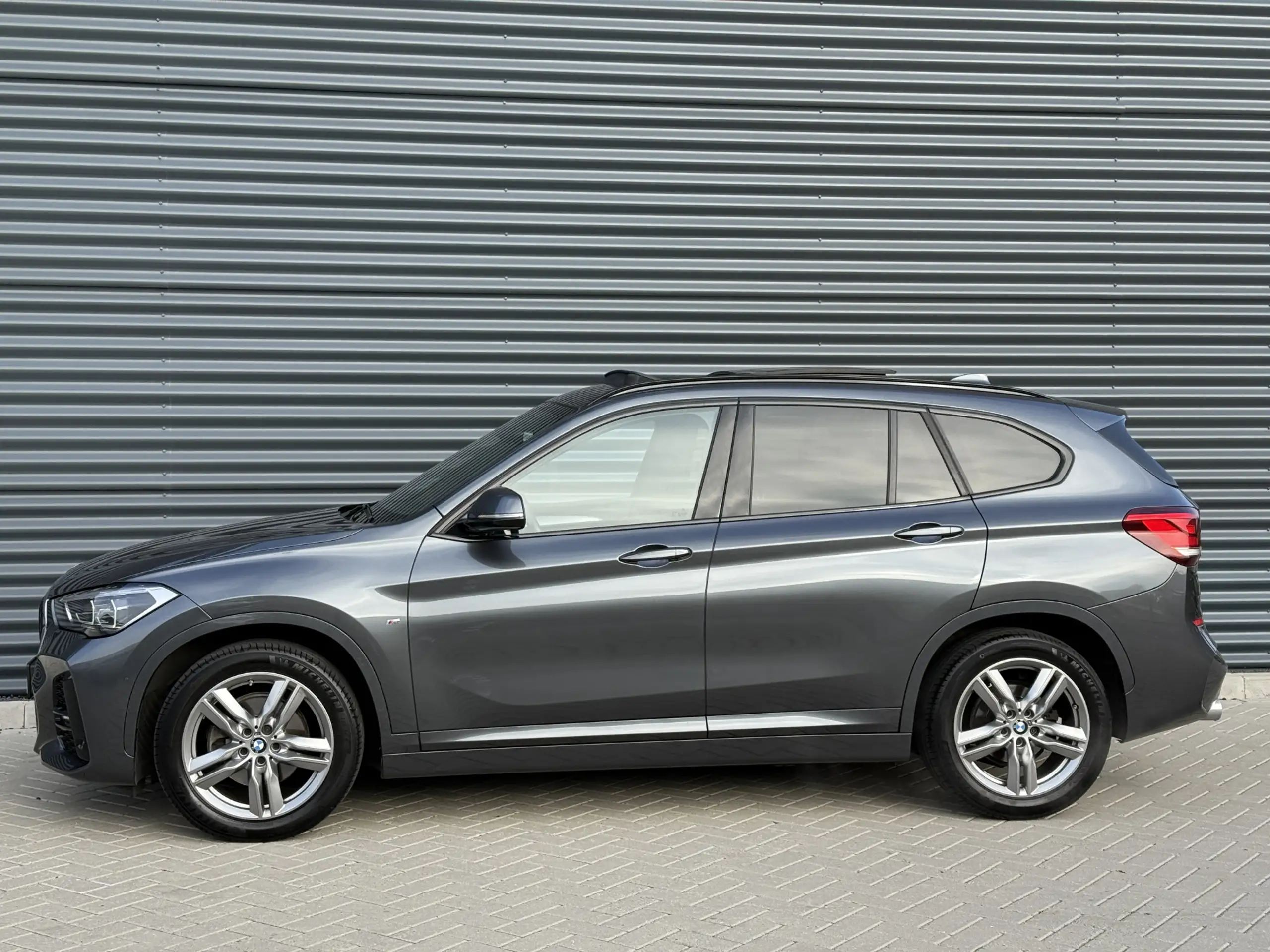 BMW - X1