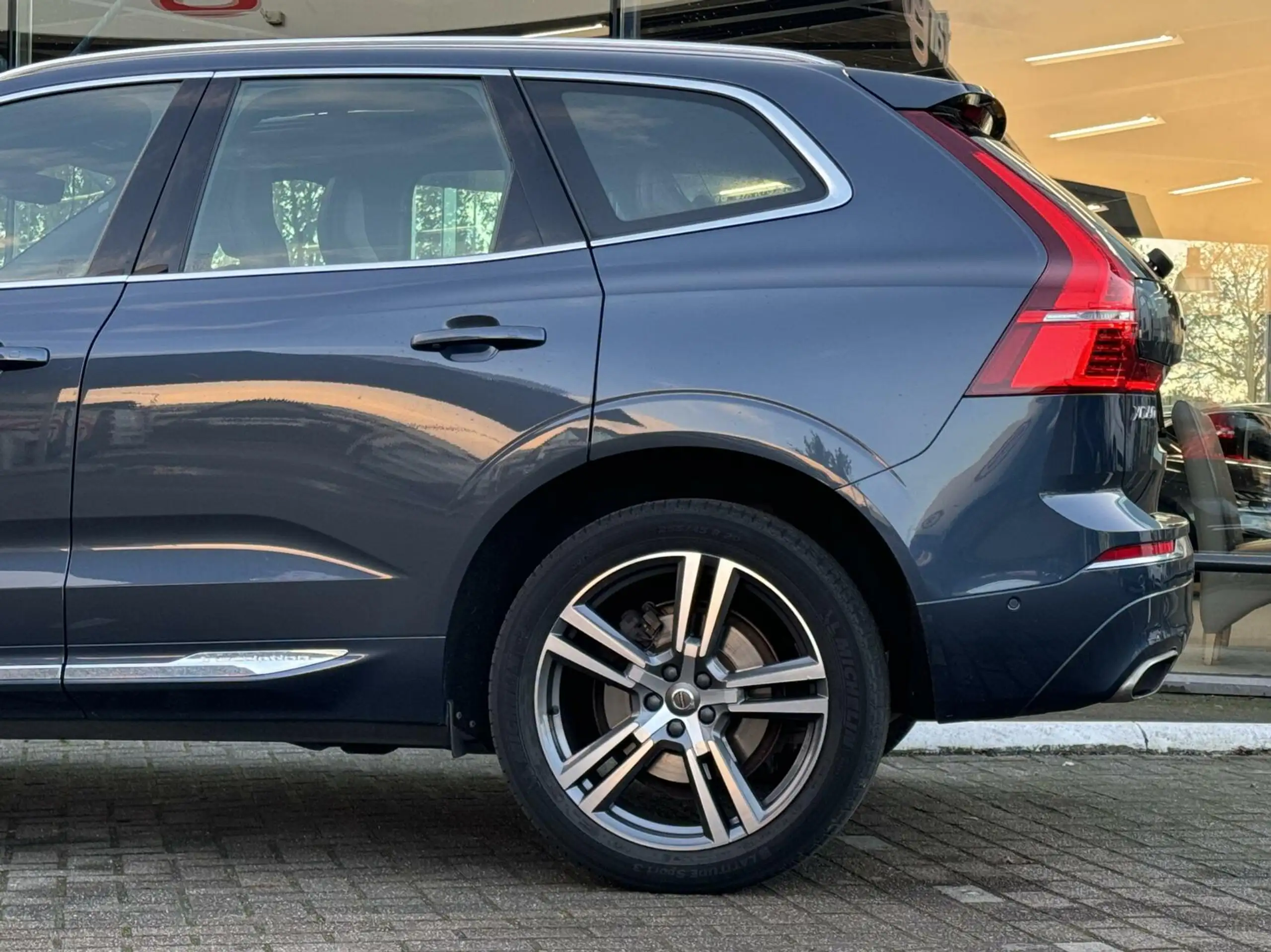 Volvo - XC60