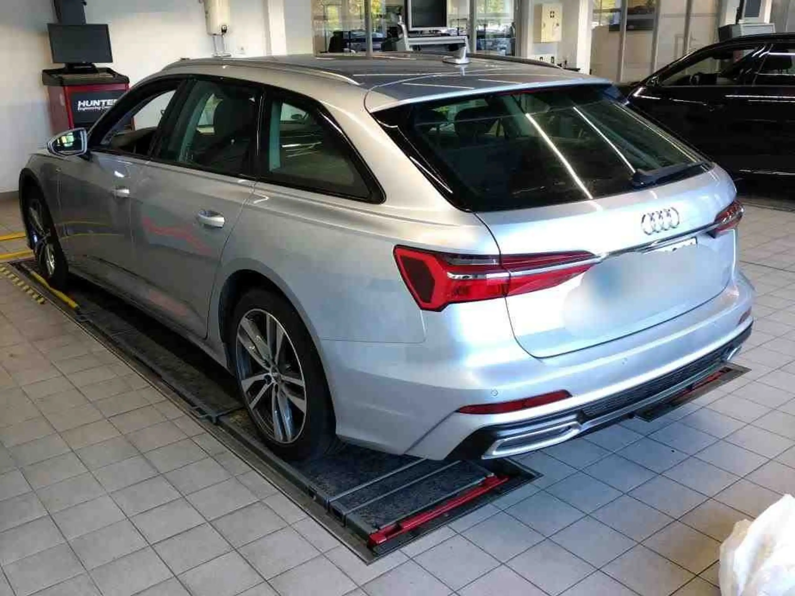 Audi - A6