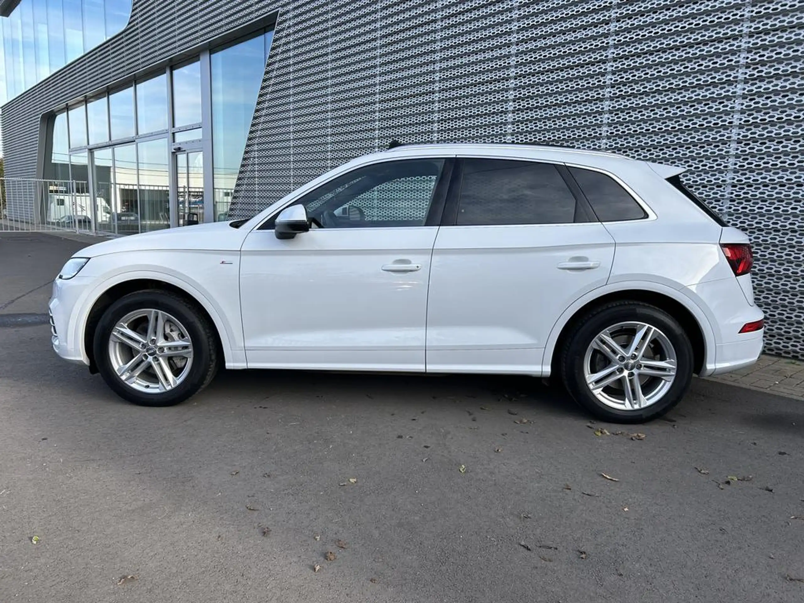 Audi - Q5