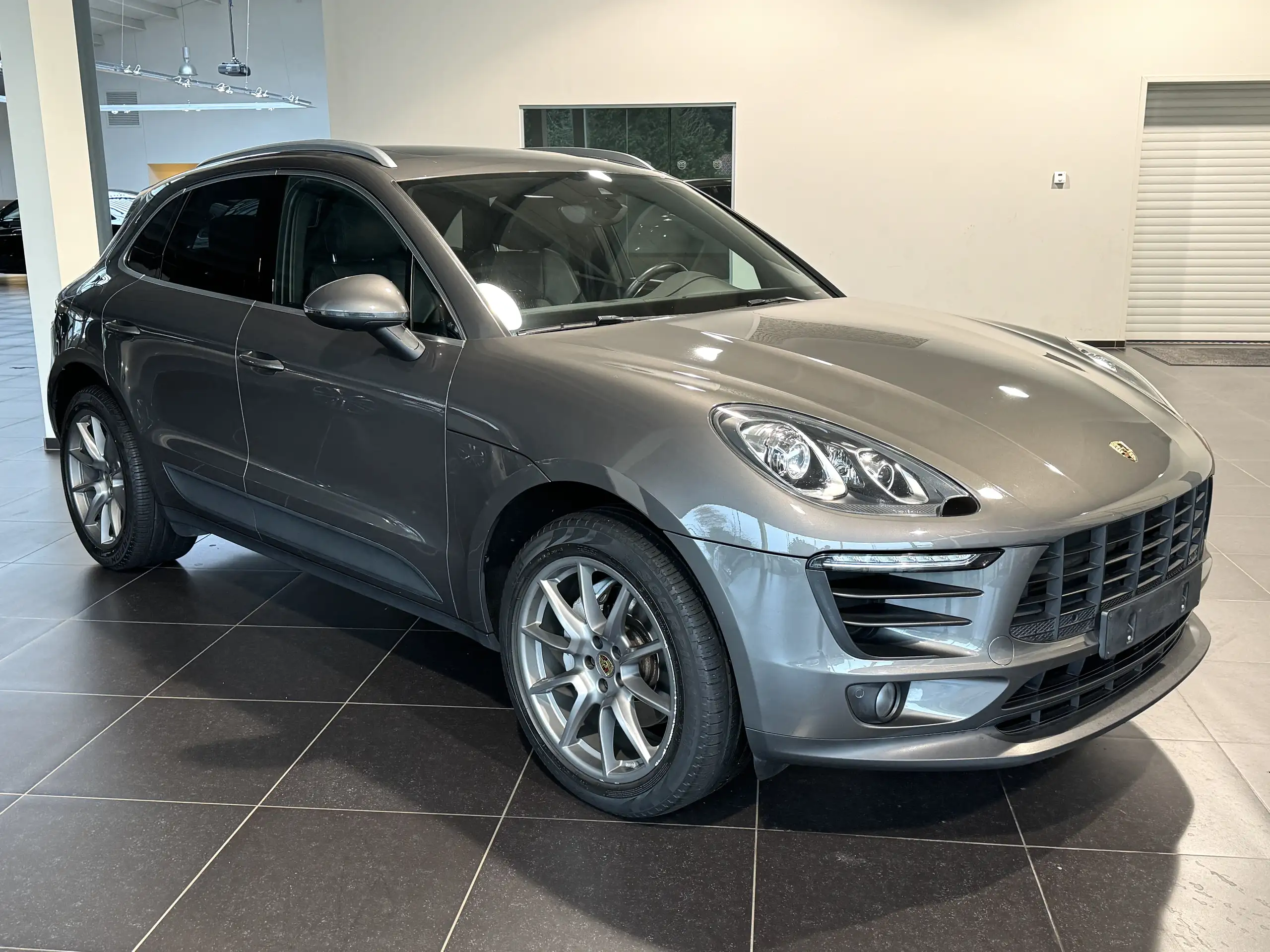 Porsche - Macan