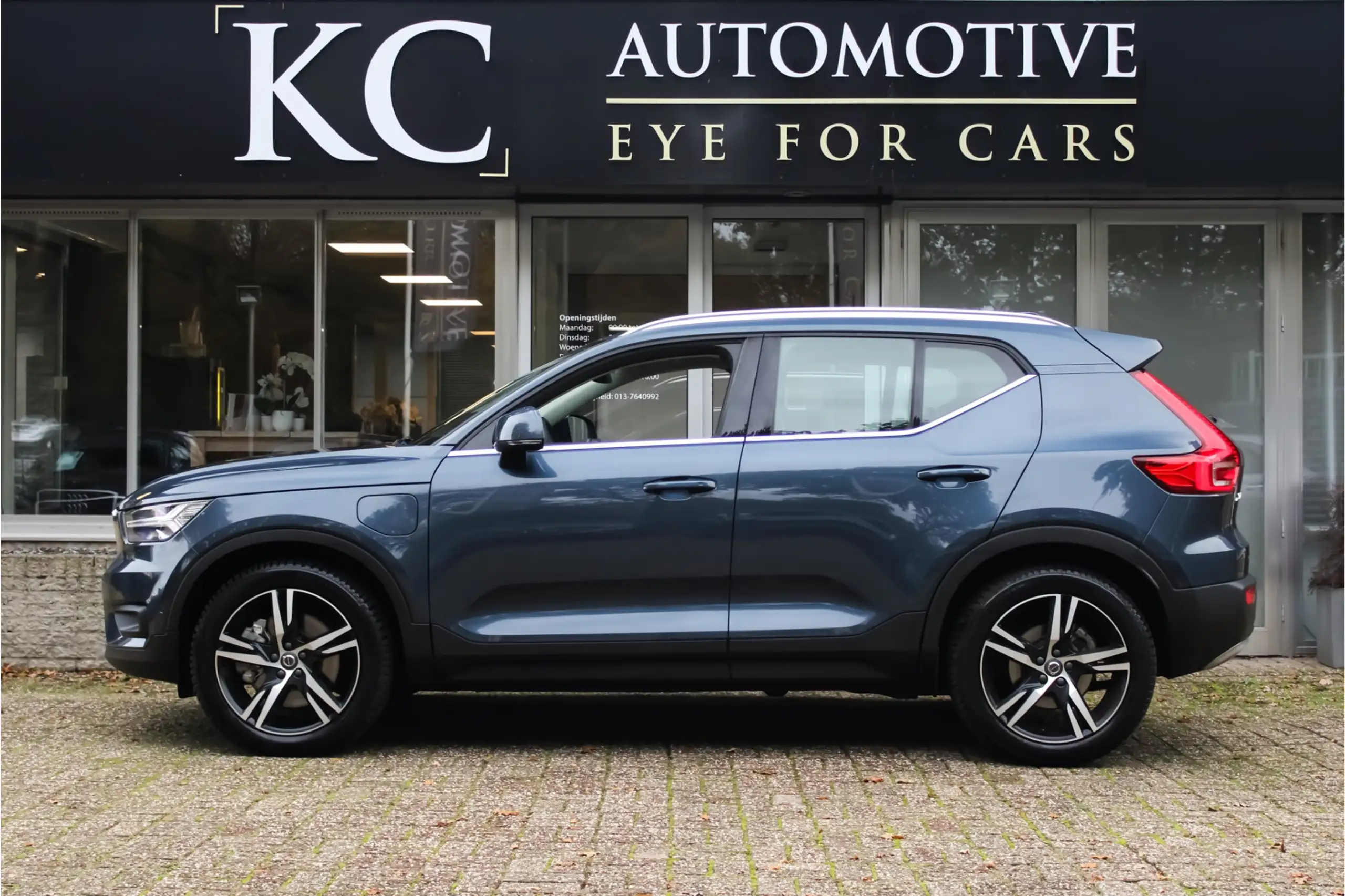 Volvo - XC40