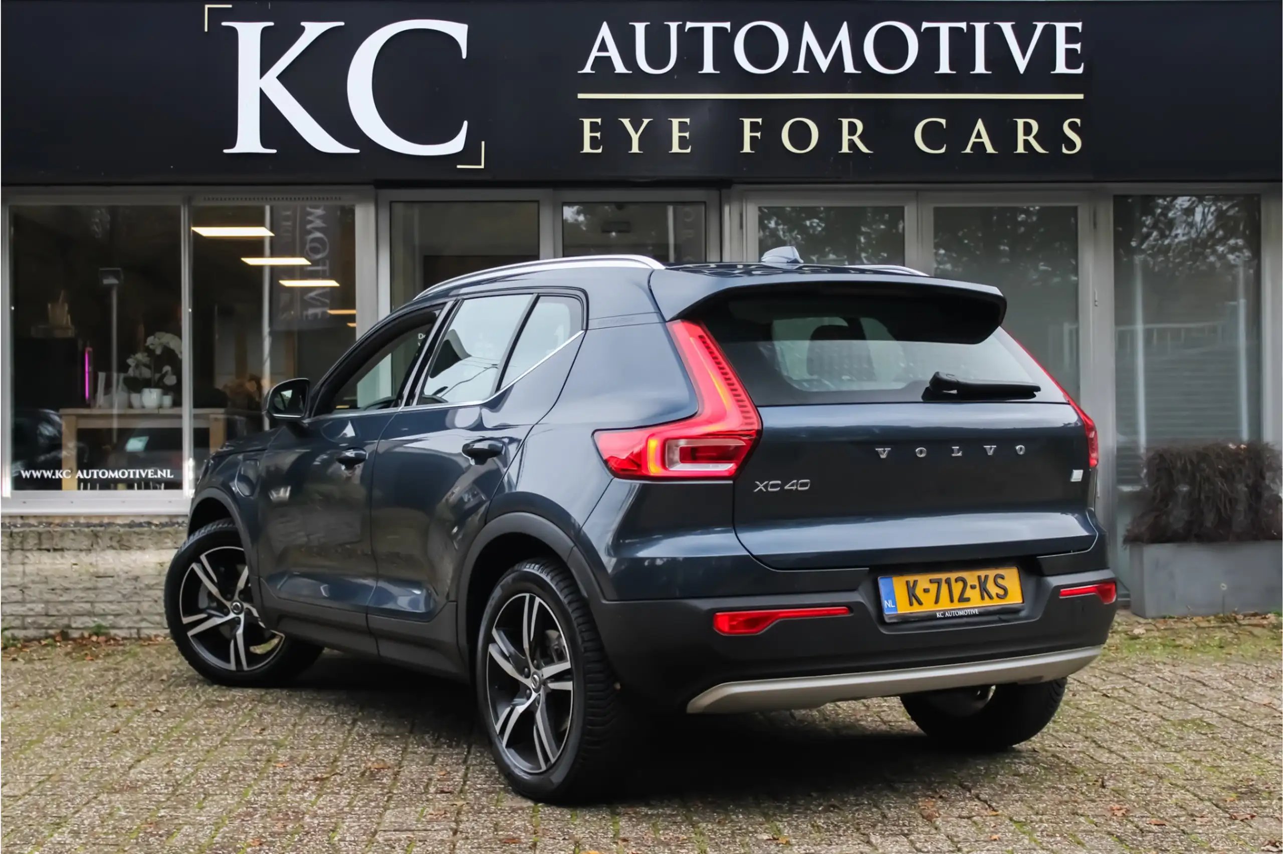 Volvo - XC40