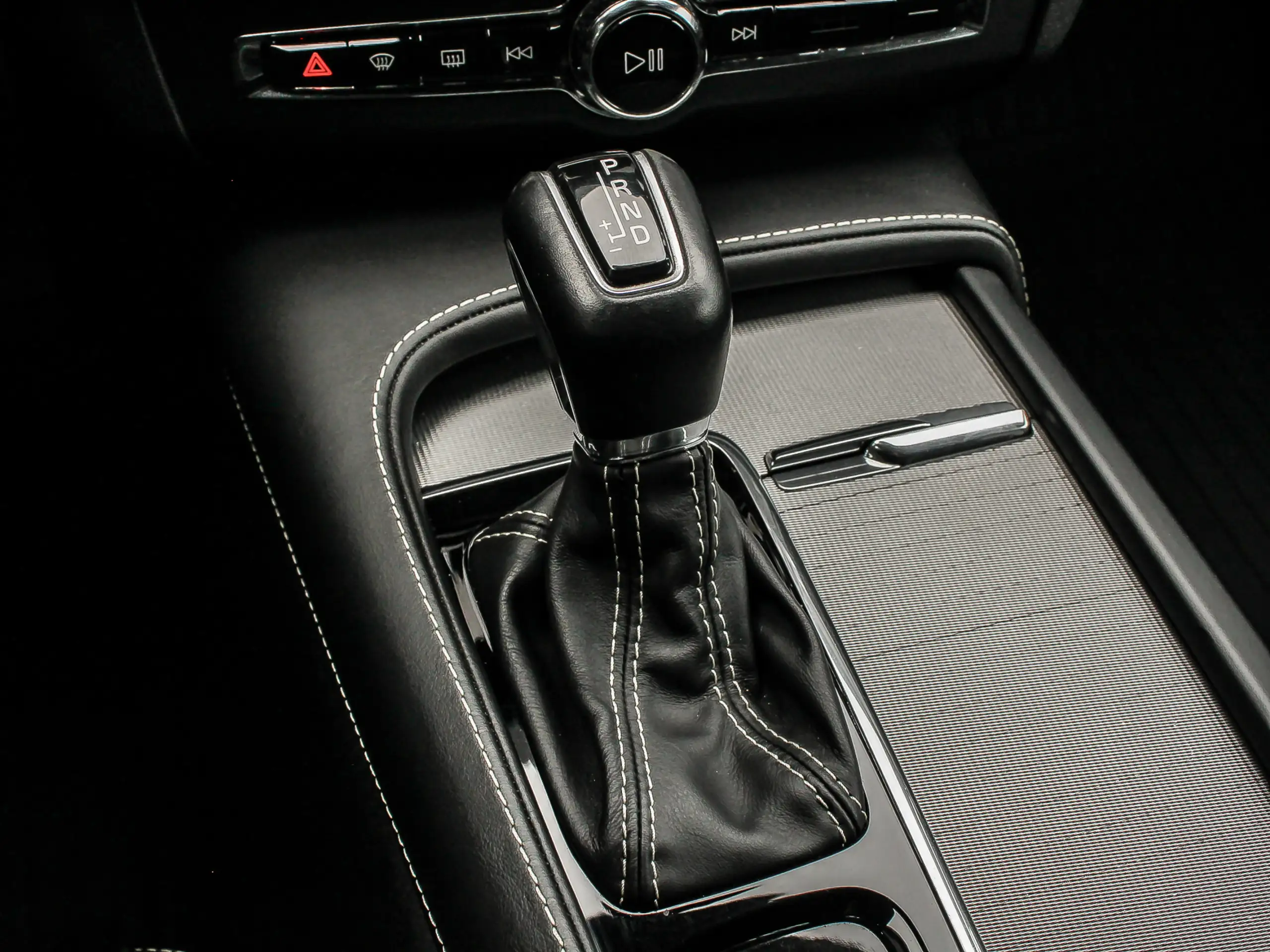 Volvo - V90