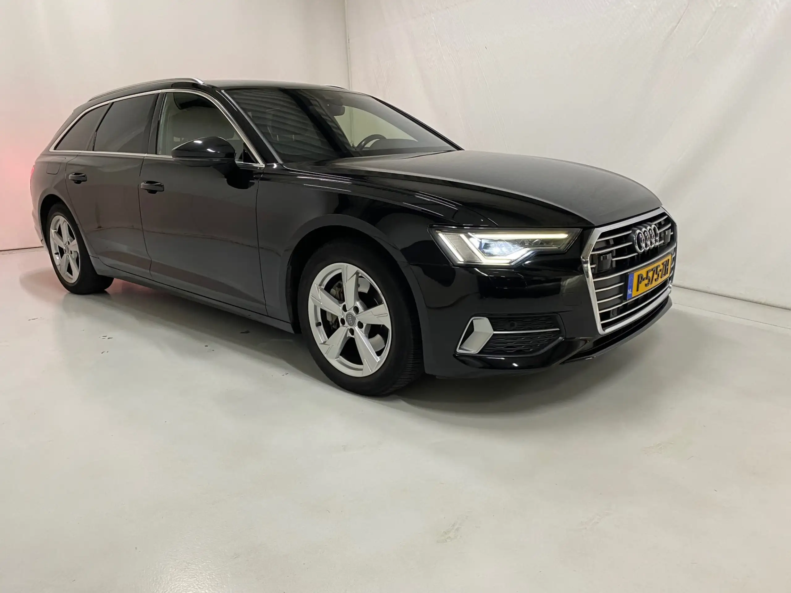 Audi - A6