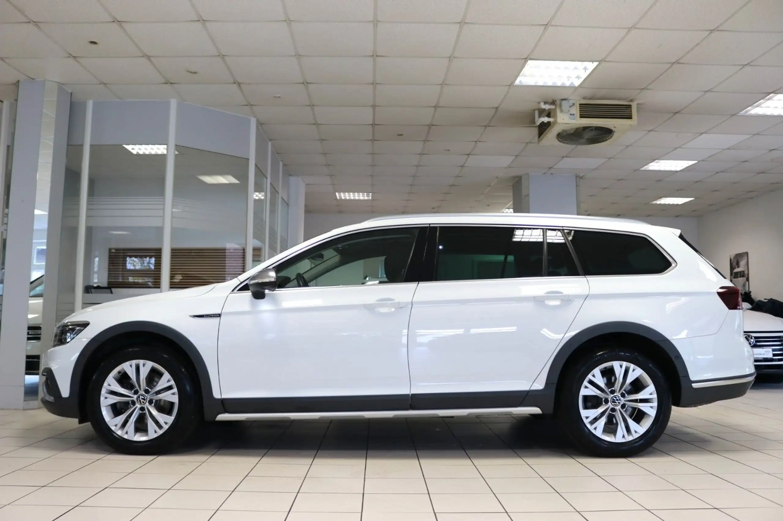 Volkswagen - Passat Alltrack