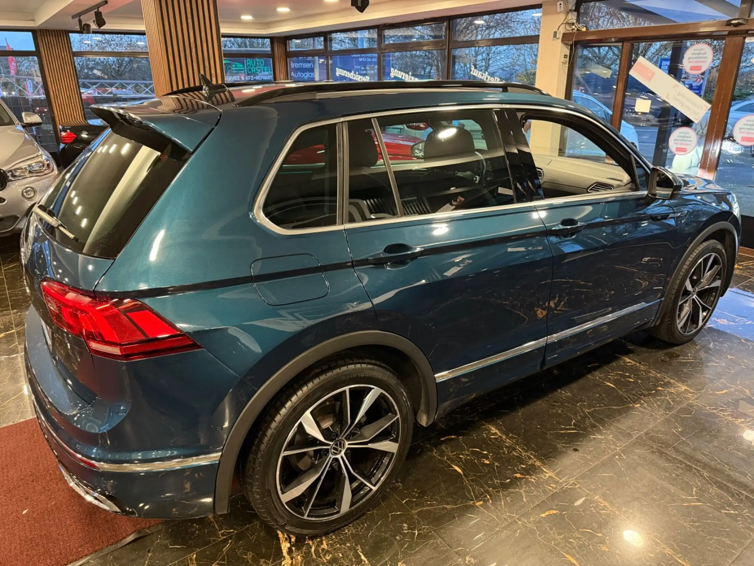 Volkswagen - Tiguan