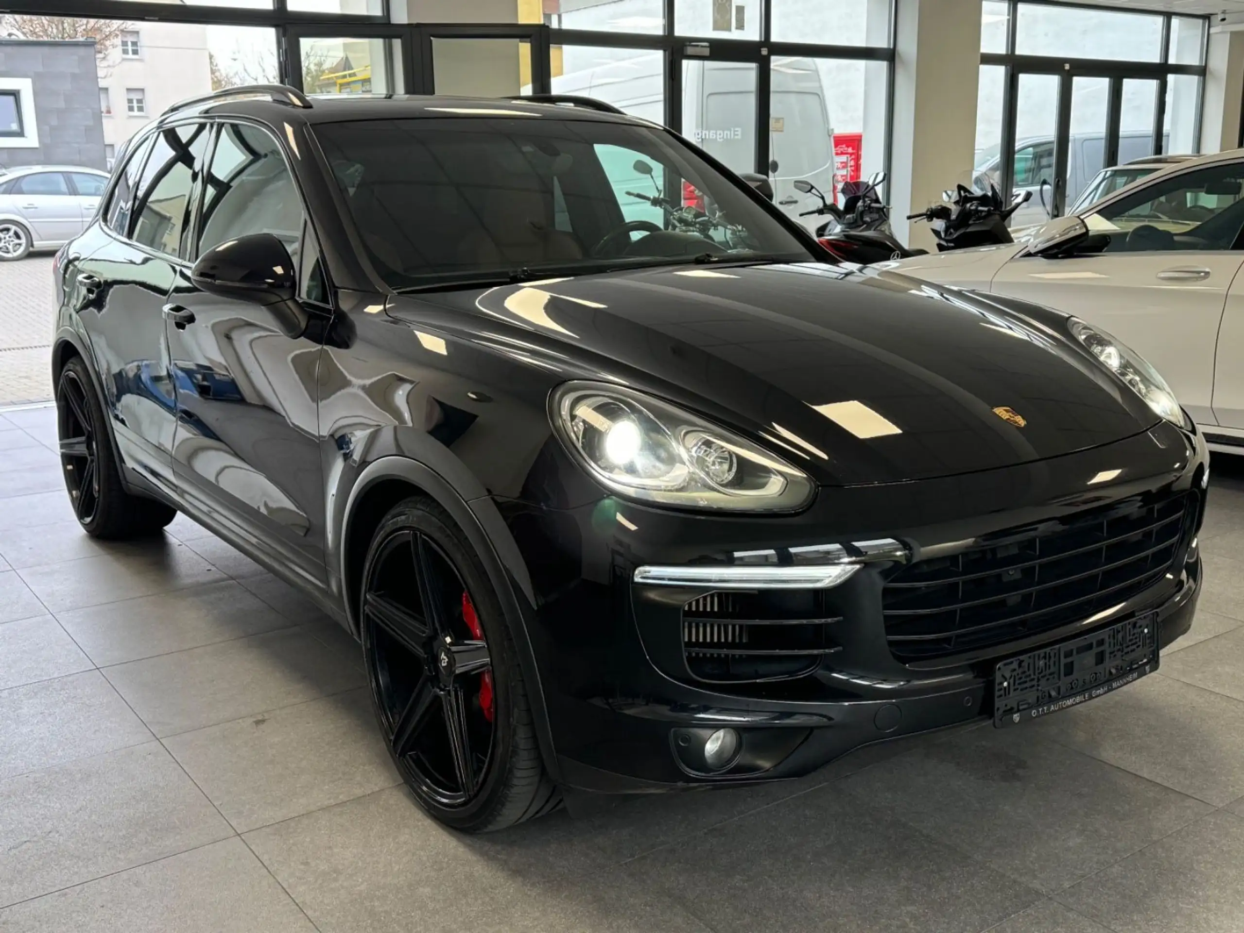 Porsche - Cayenne