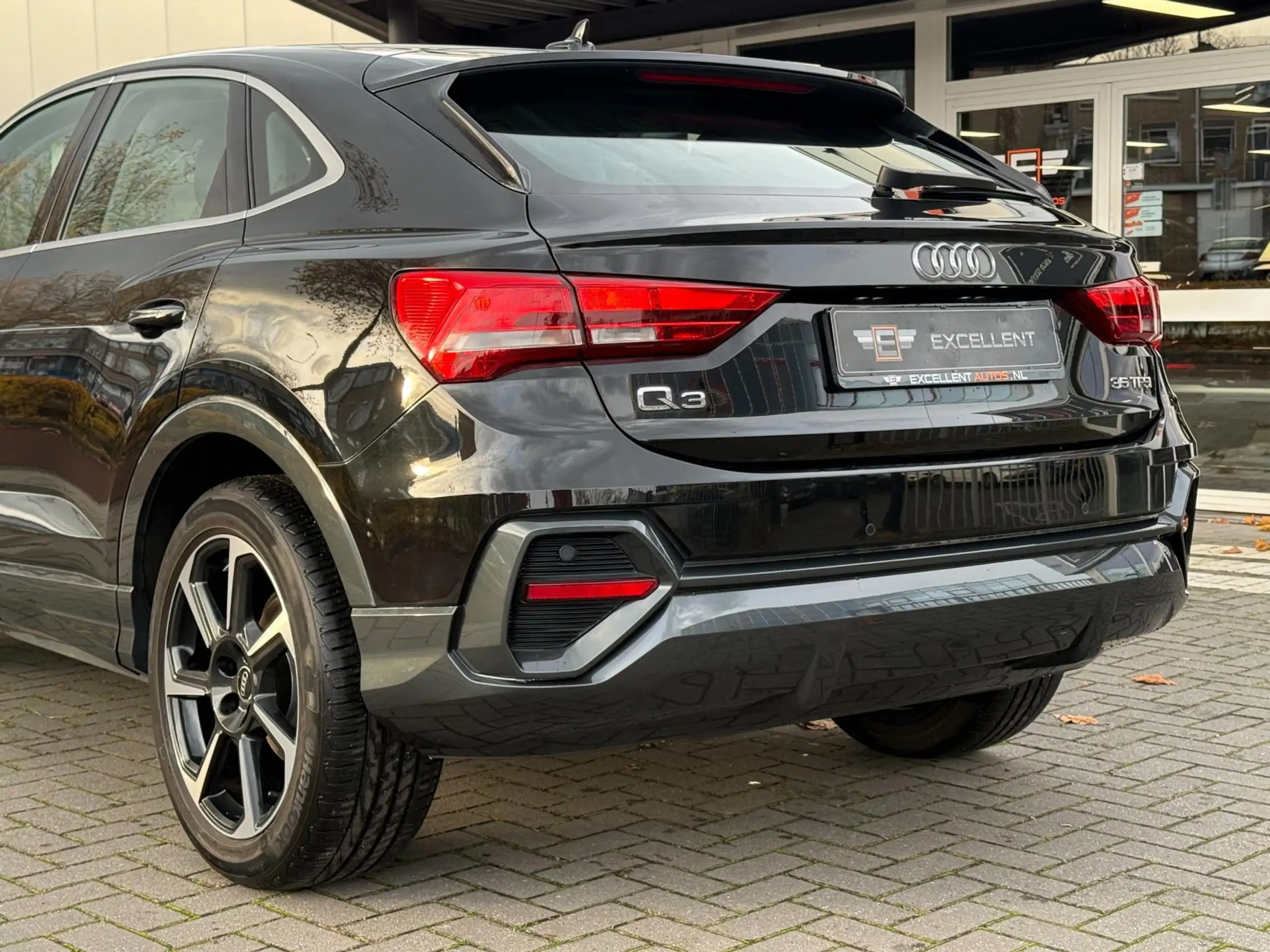 Audi - Q3