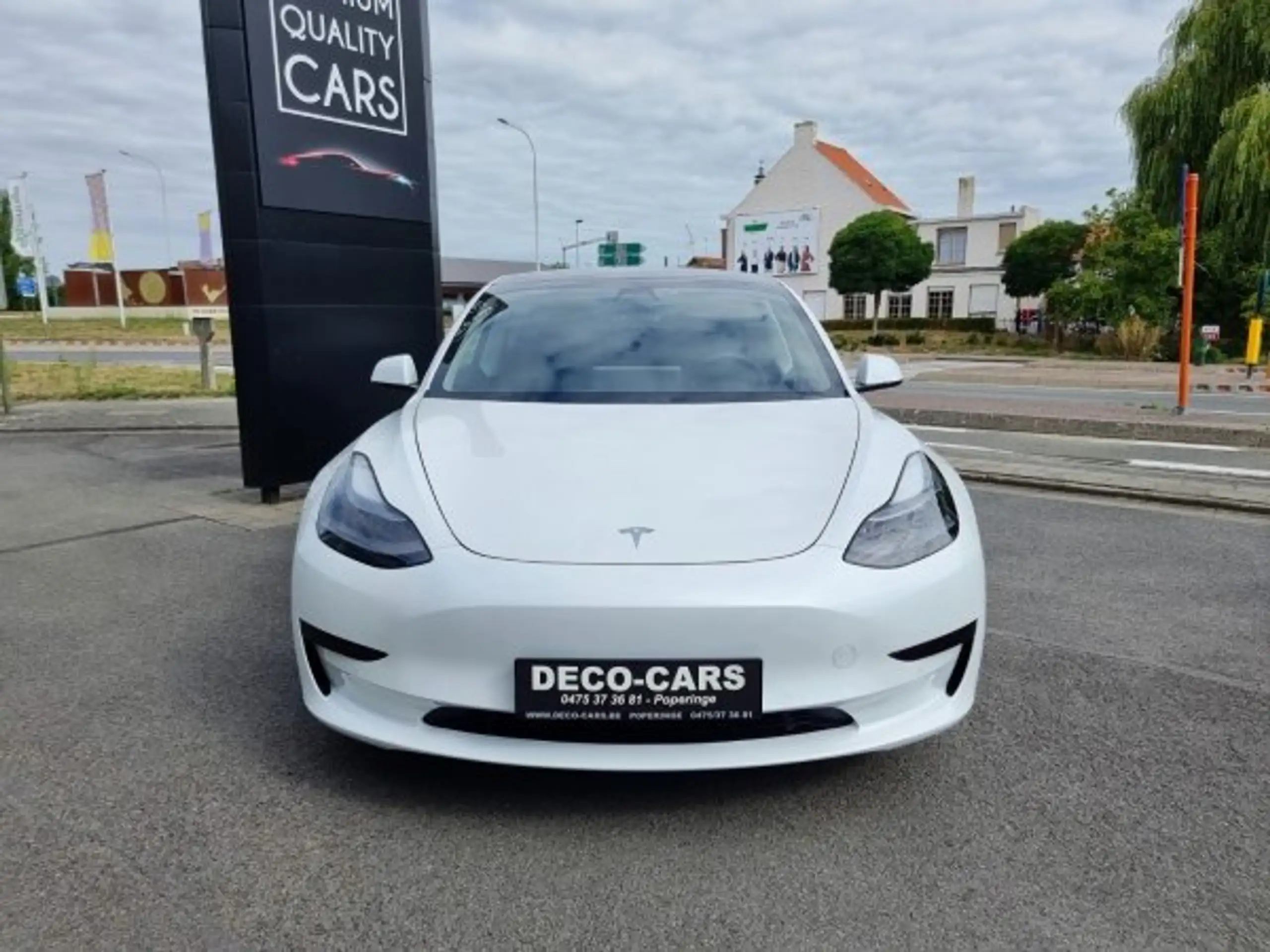 Tesla - Model 3