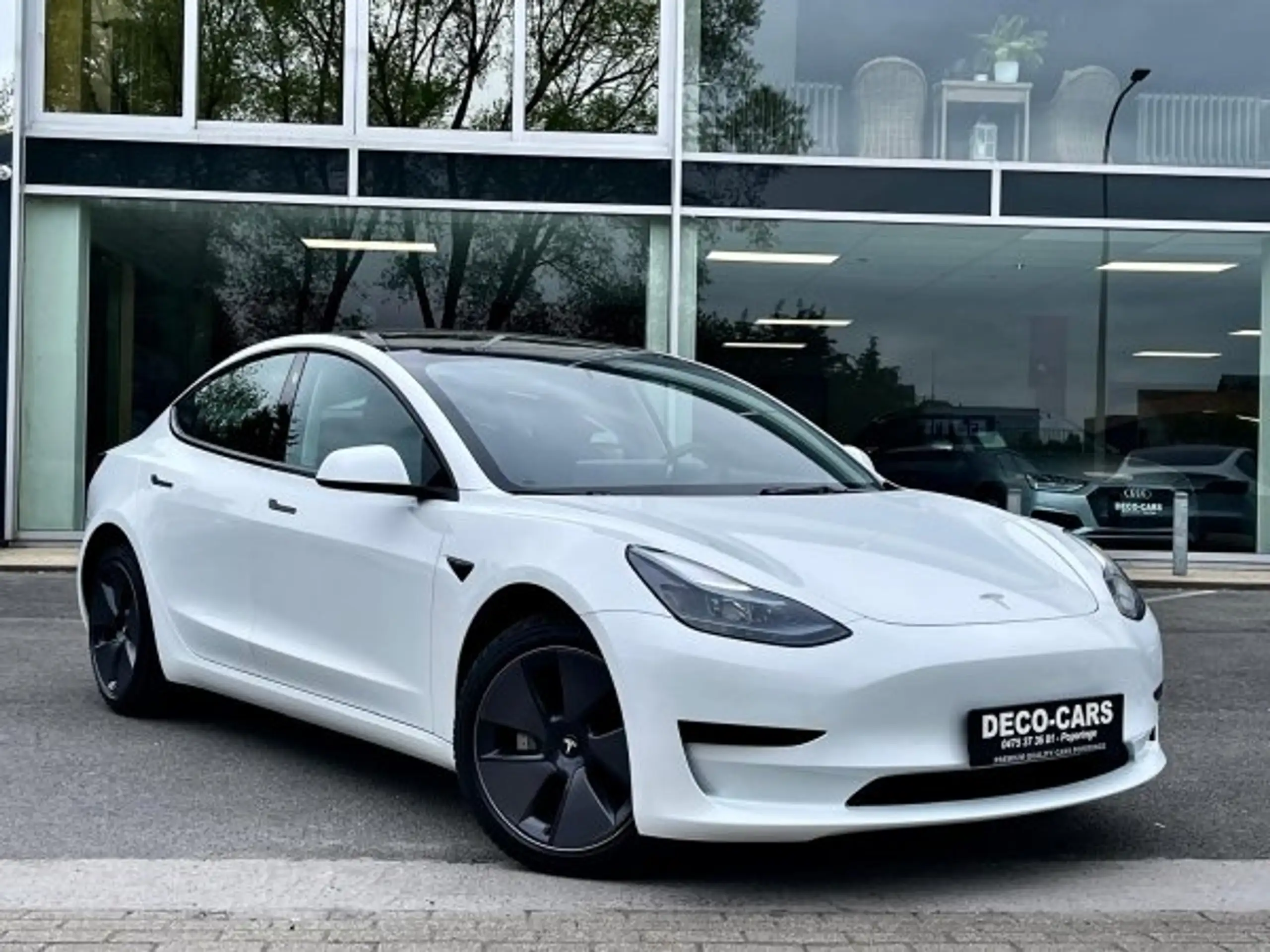 Tesla - Model 3