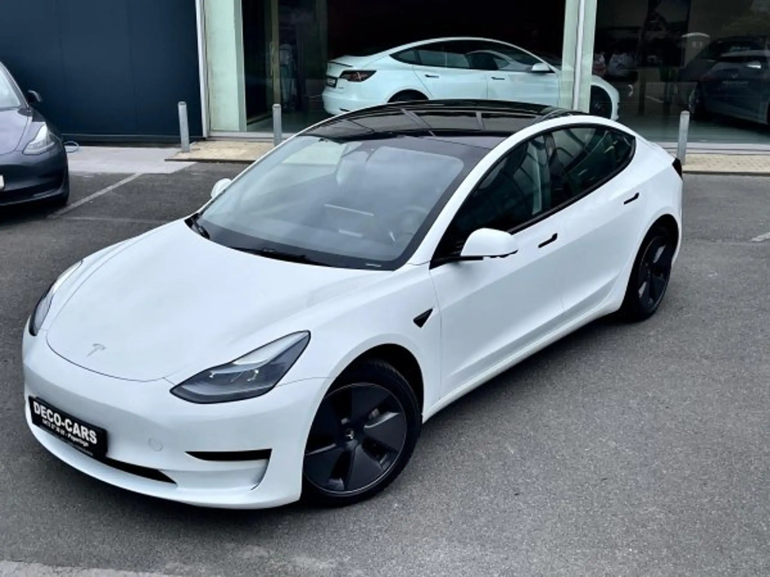 Tesla - Model 3