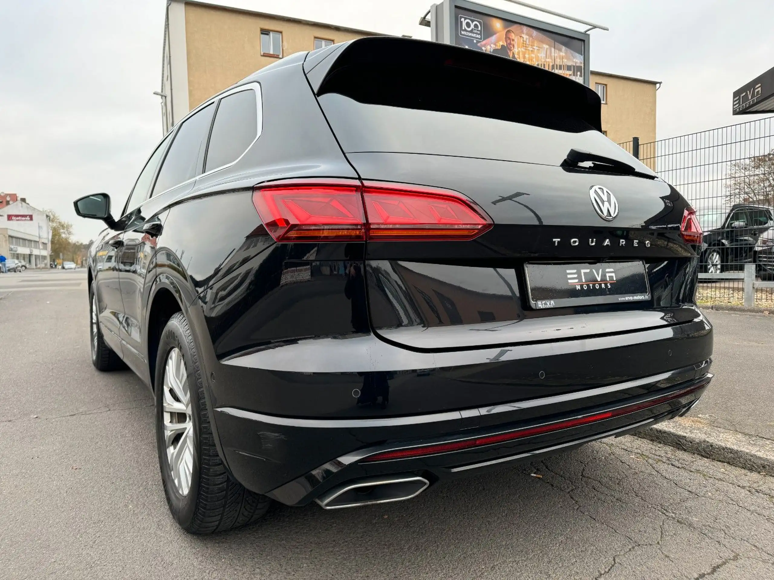 Volkswagen - Touareg