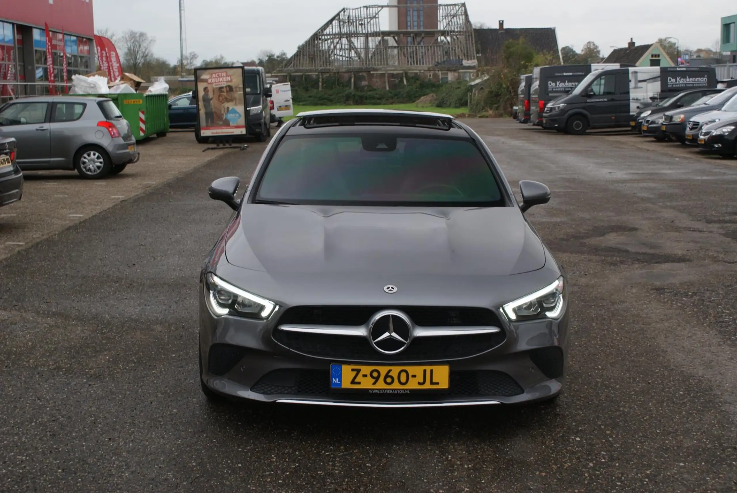 Mercedes-Benz - CLA 180