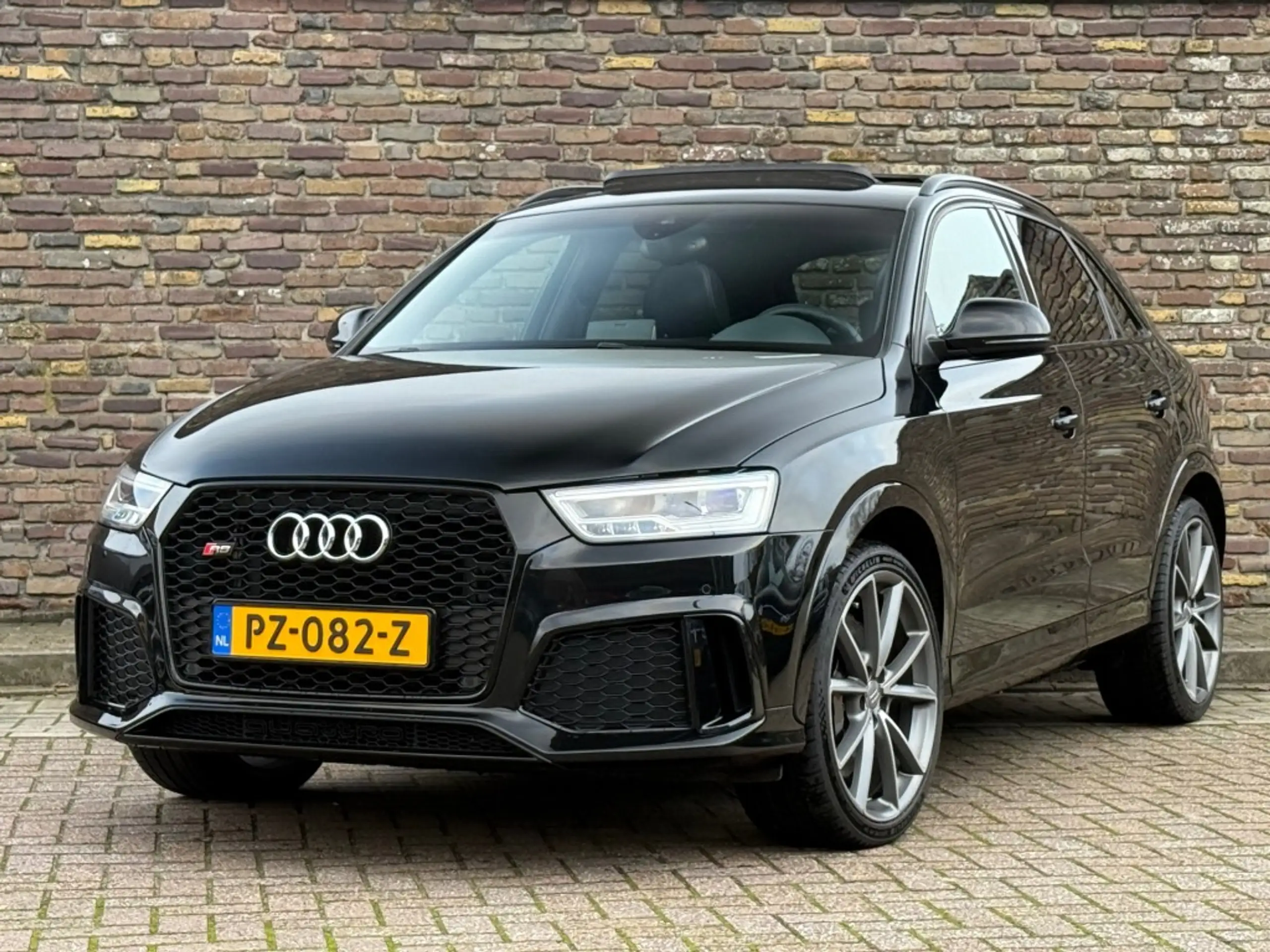 Audi - RS Q3