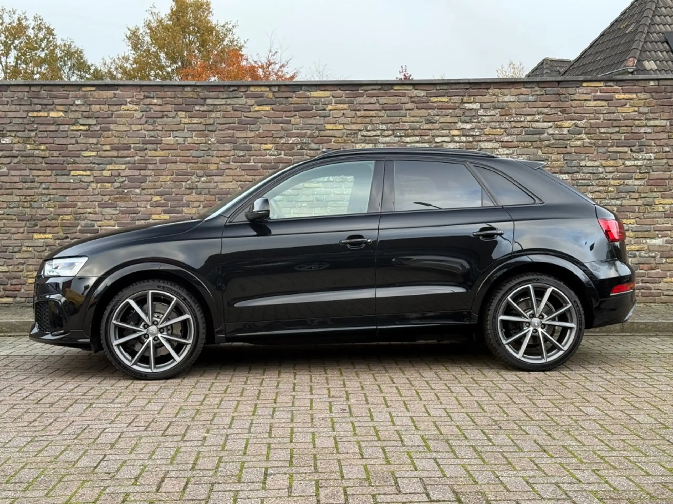 Audi - RS Q3