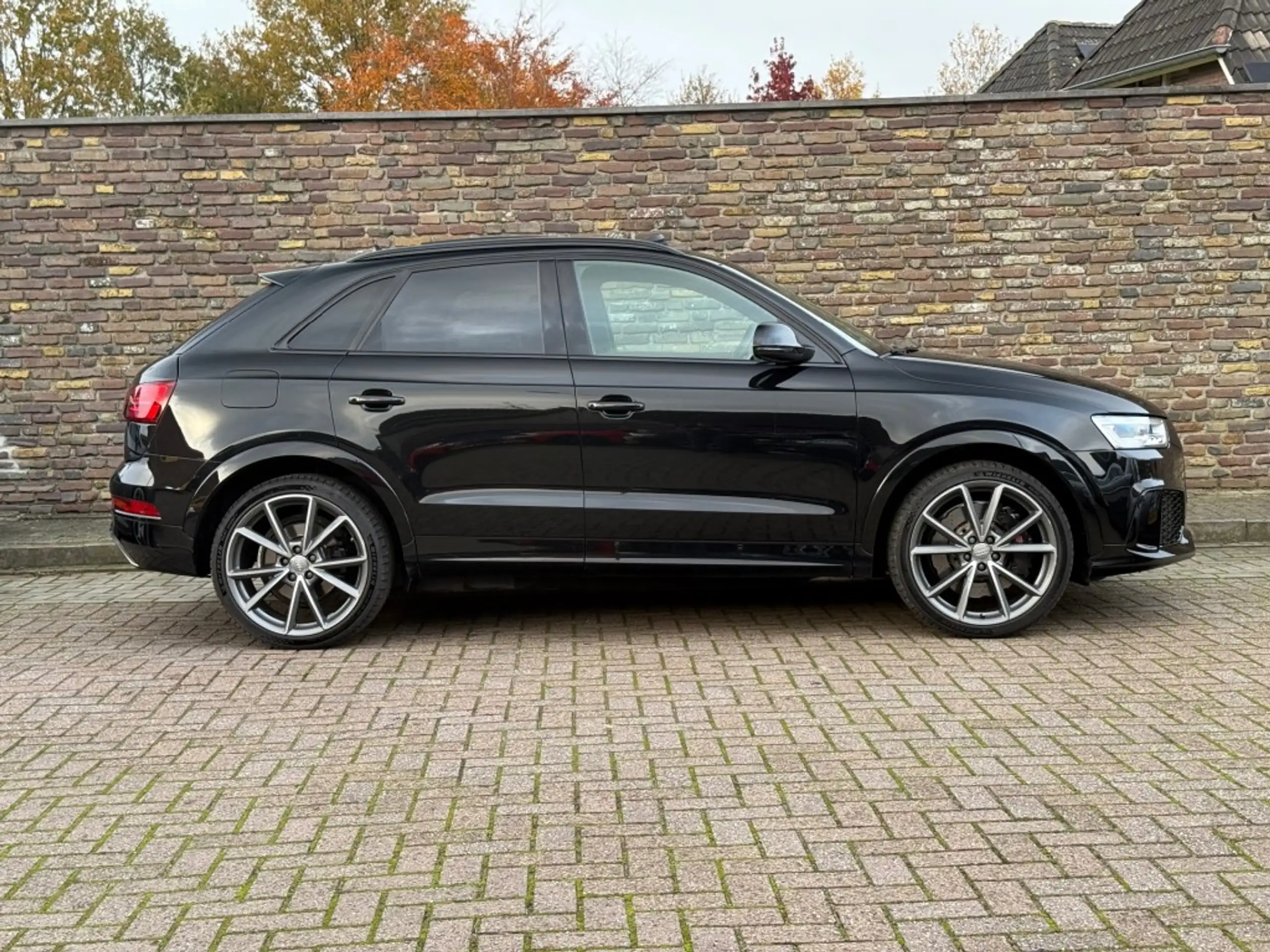 Audi - RS Q3