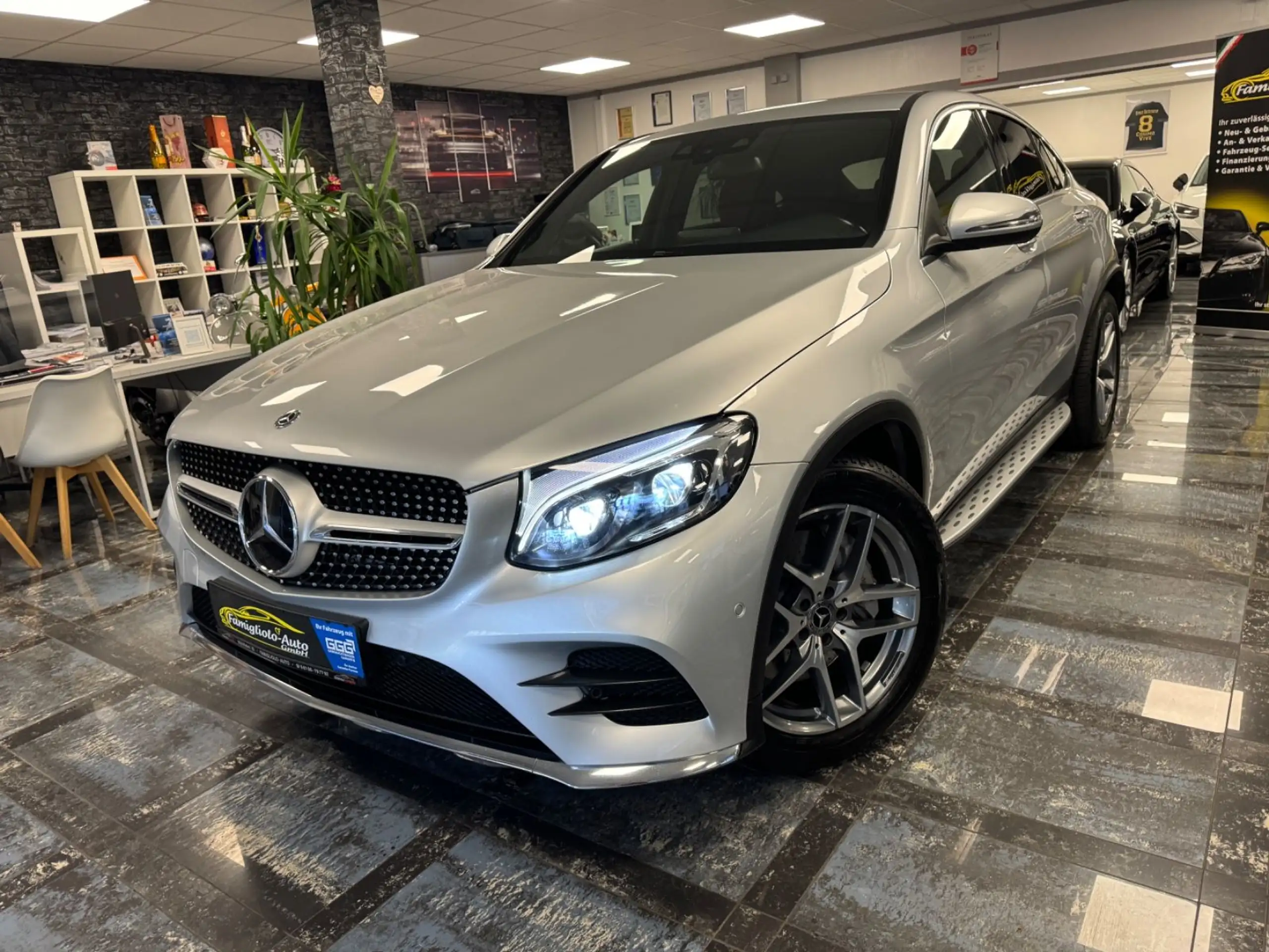 Mercedes-Benz - GLC 300