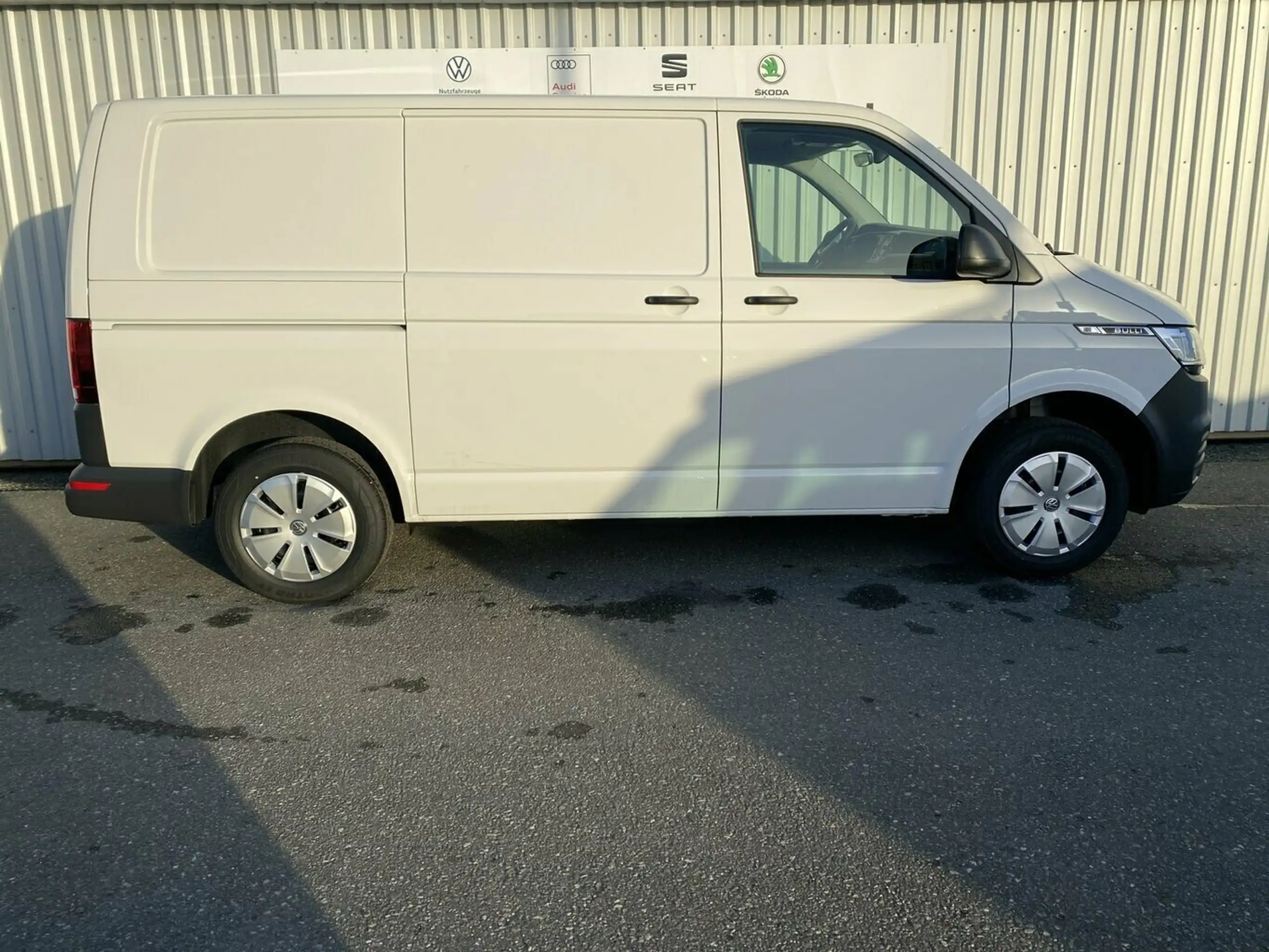 Volkswagen - T6 Transporter