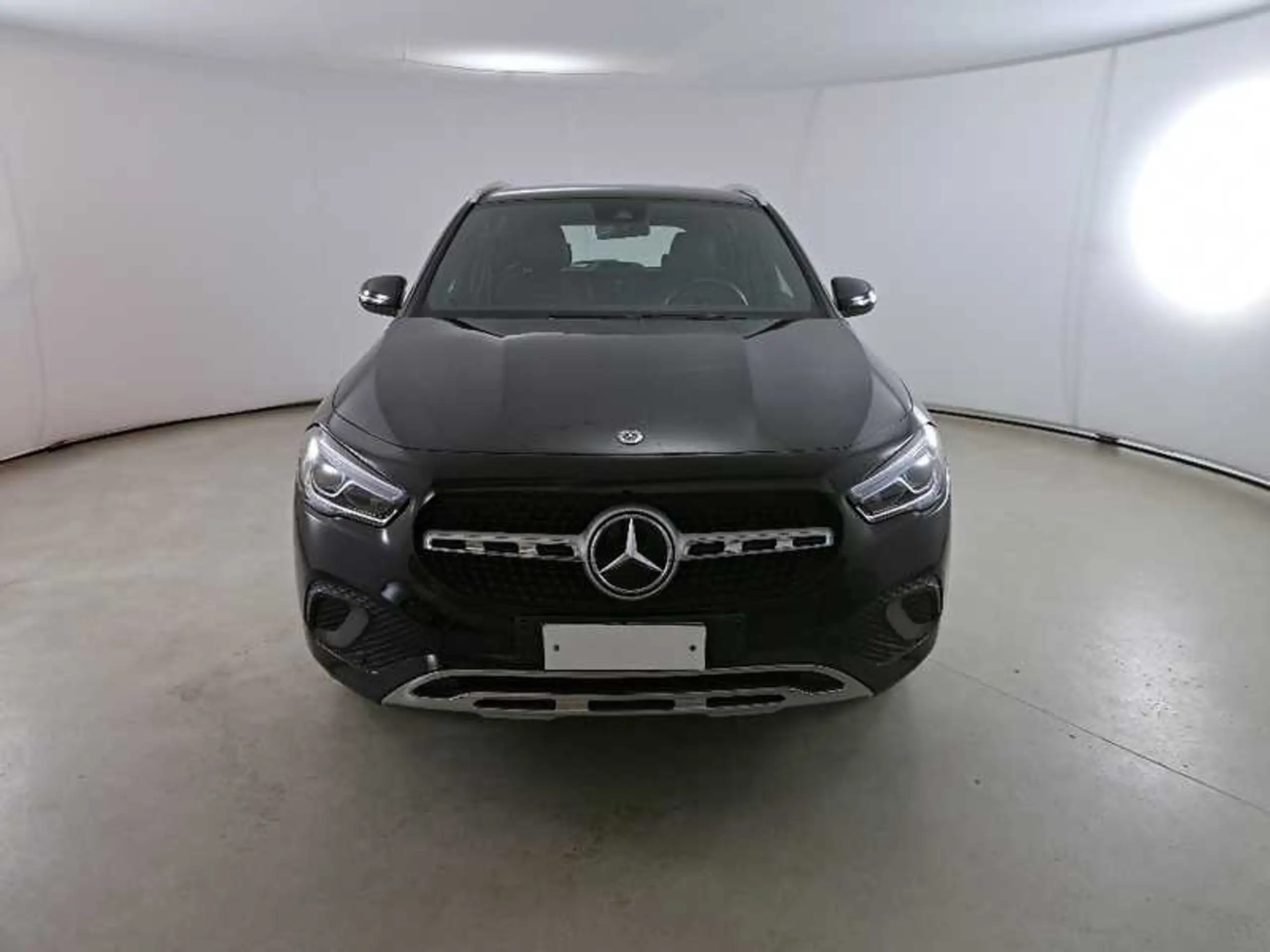 Mercedes-Benz - GLA 180